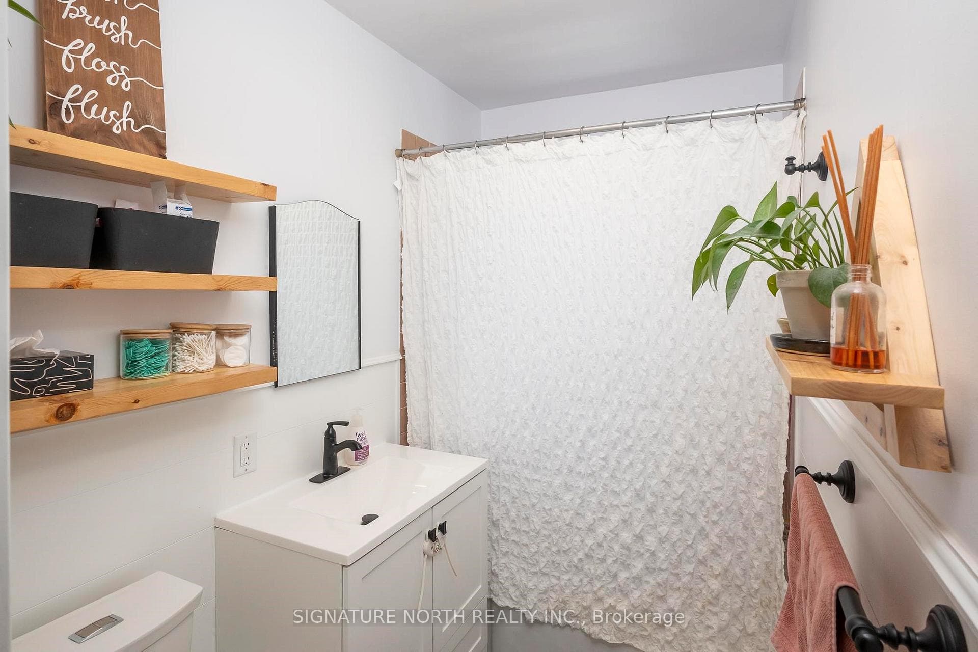 2028 Hamilton Avenue photo 30