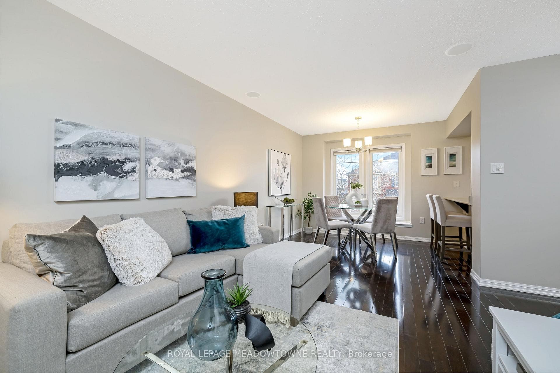 1037 HAXTON Heights photo 13