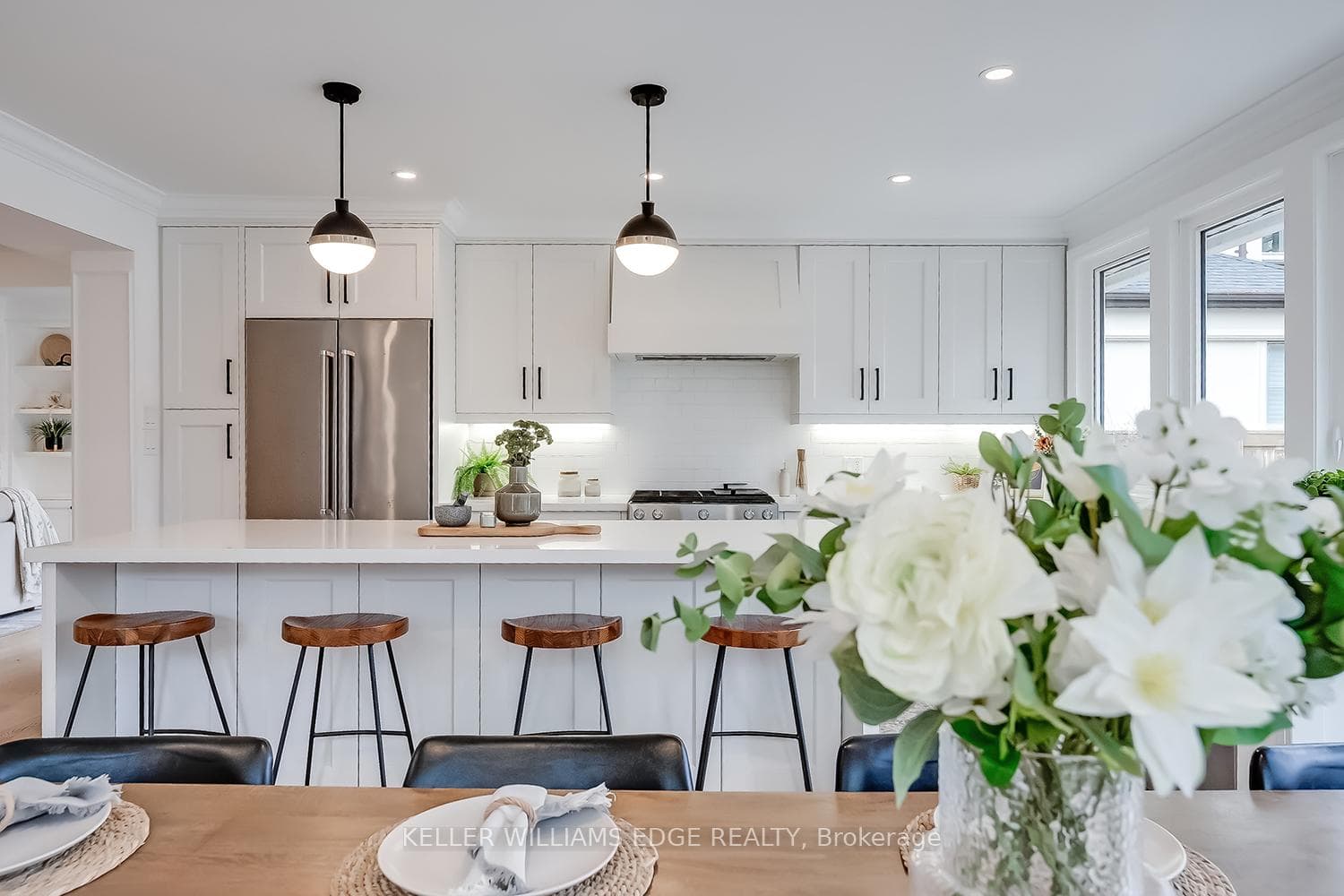 289 BELVENIA Road photo 18