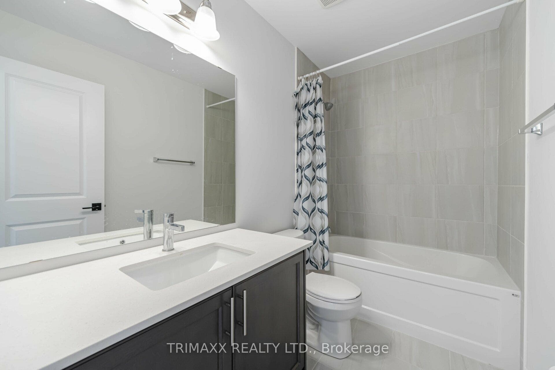 290 EQUESTRIAN Way Unit 40 photo 26