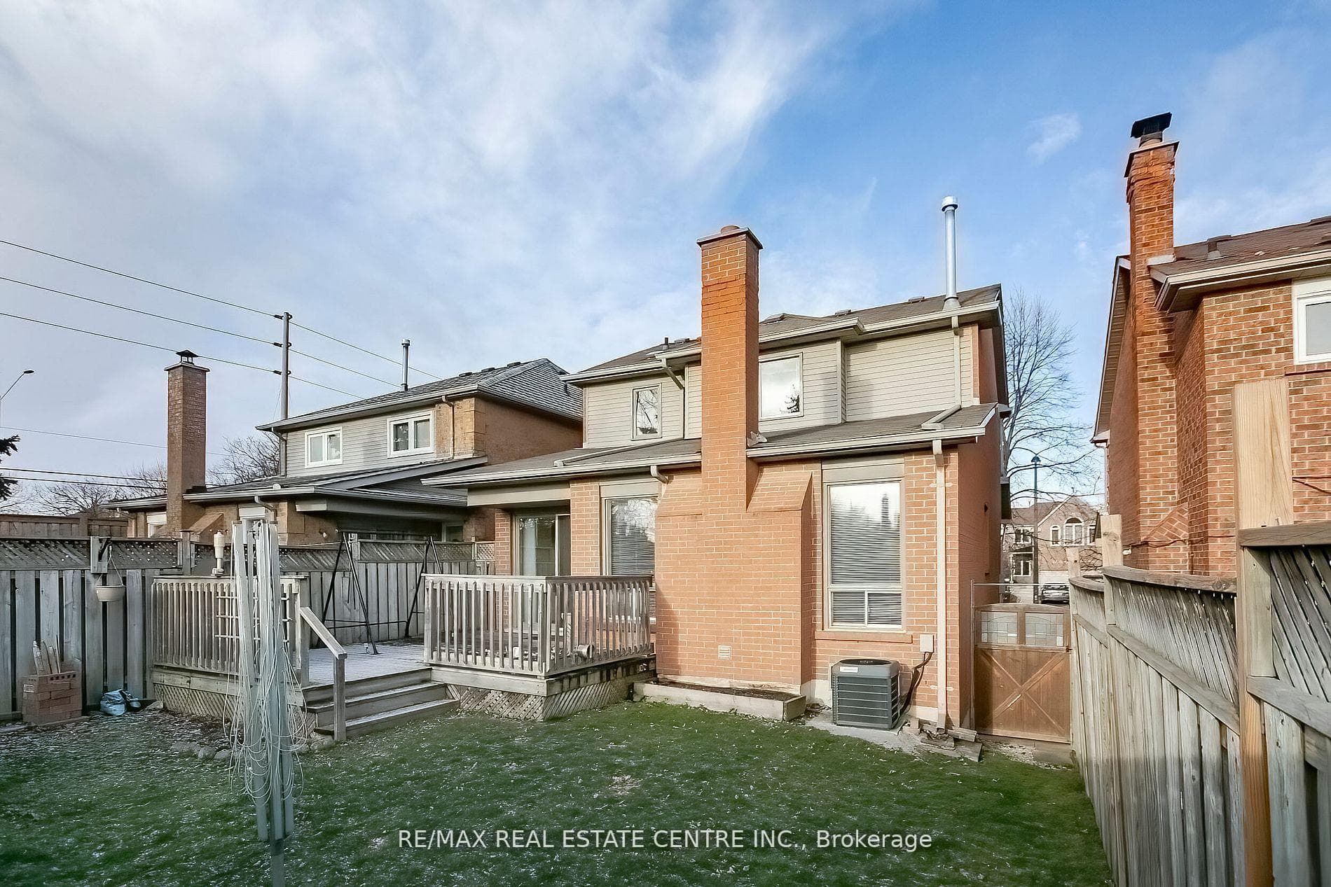 40 Rocky Mountain Crescent photo 36