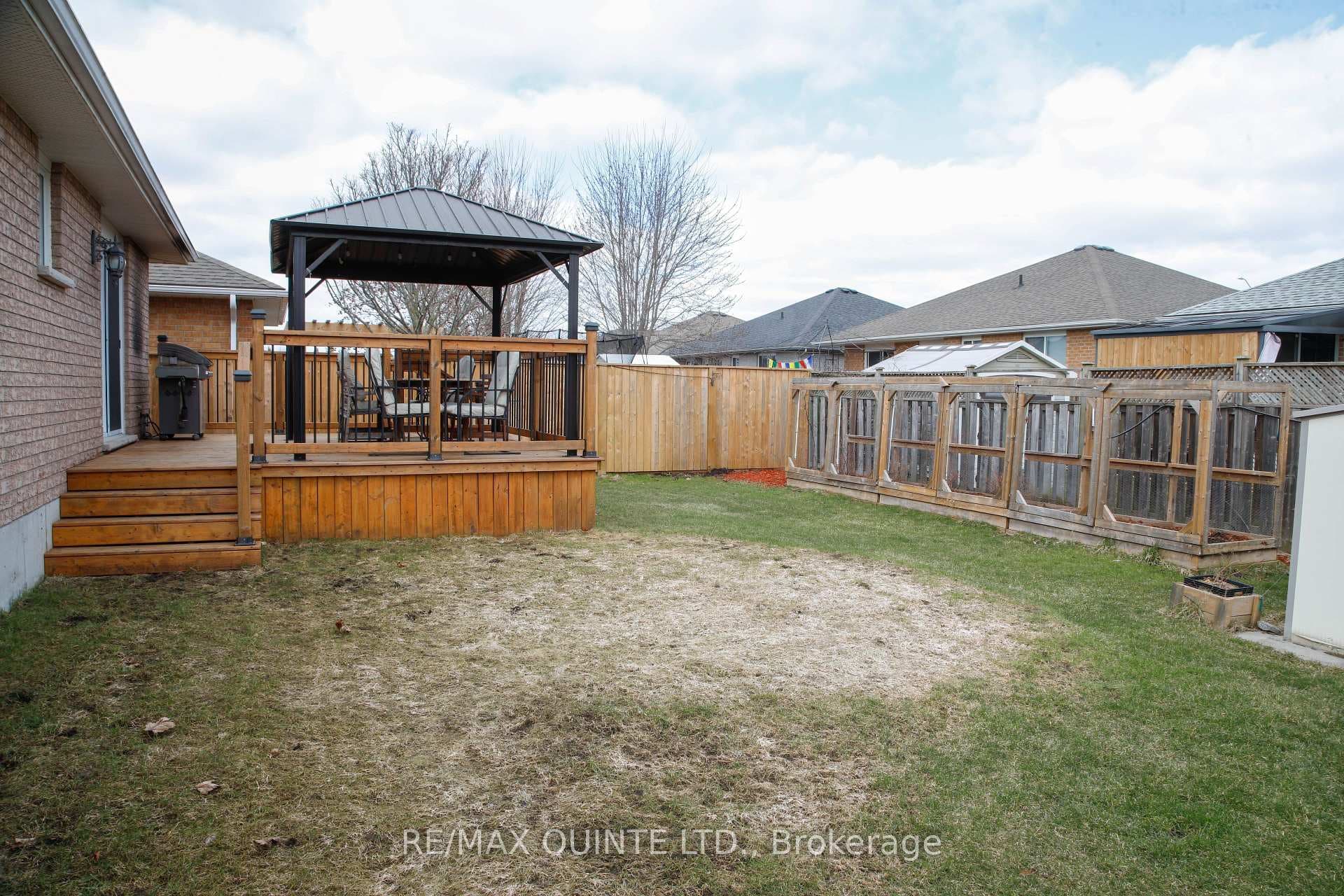 30 Hickory Grove photo 35