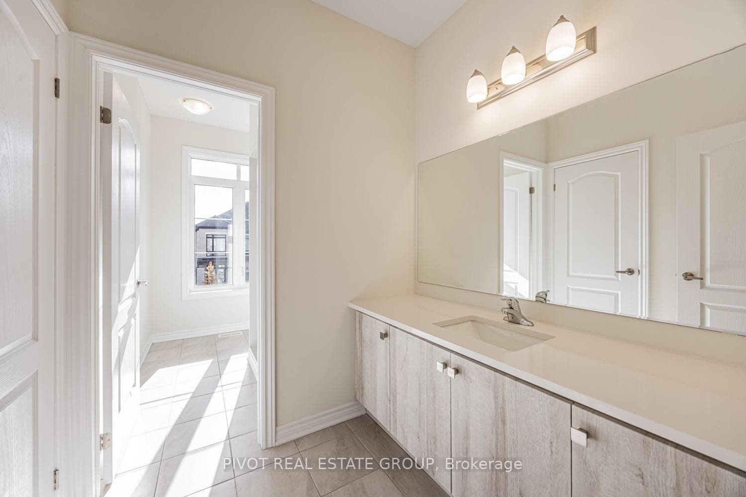 12 Waterfront Crescent photo 30
