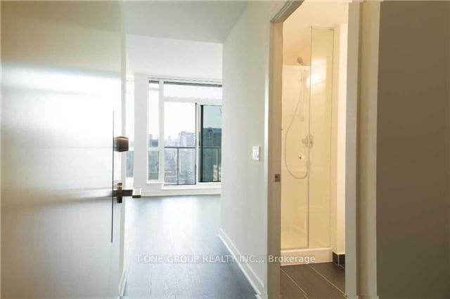 30 Nelson Street Unit 2201 photo 2