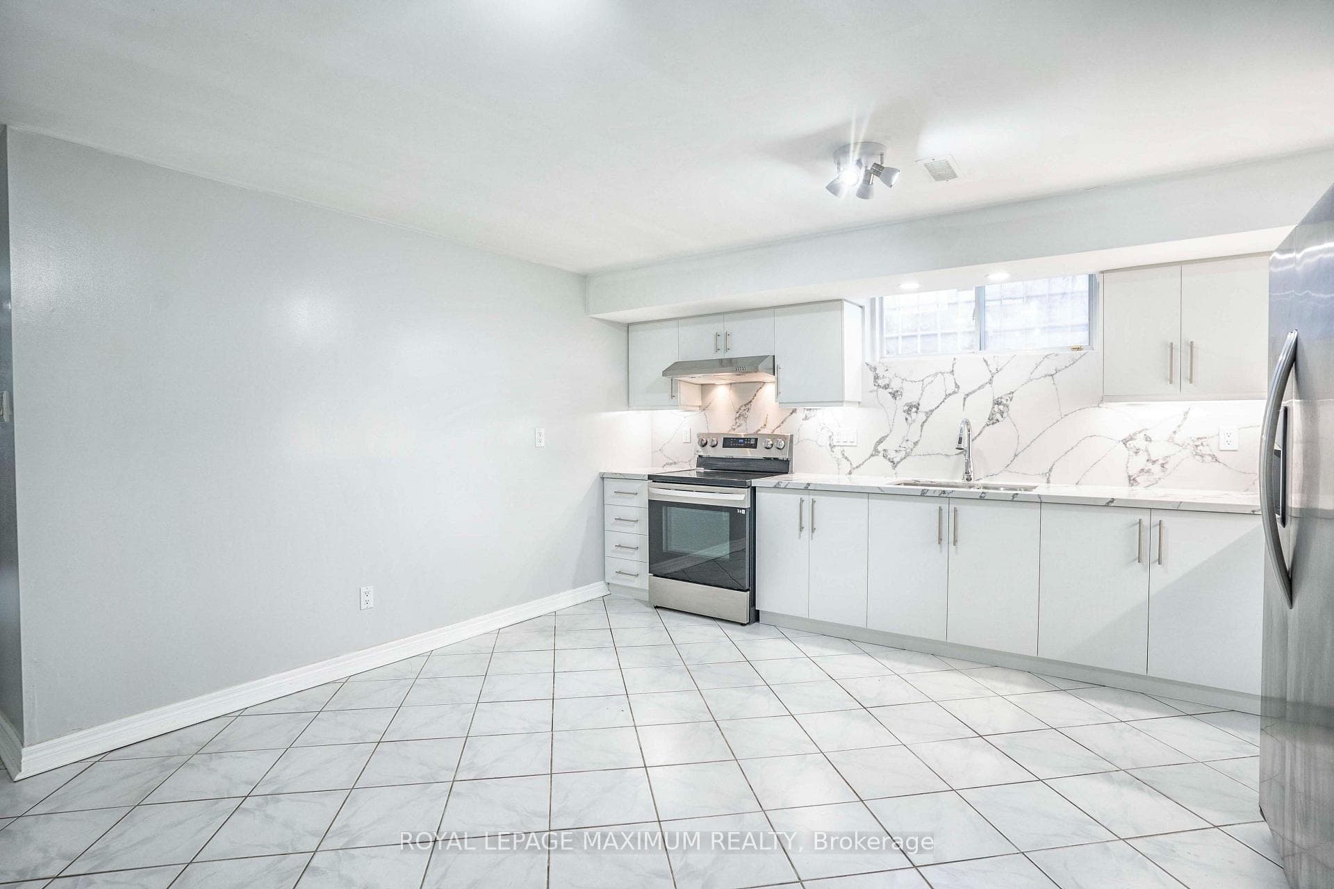 641 Caledonia Road Unit Basement photo 15