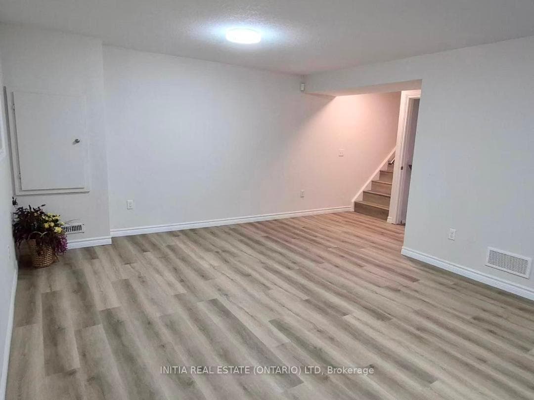 1010 Fanshawe Park Road Unit 31 photo 24