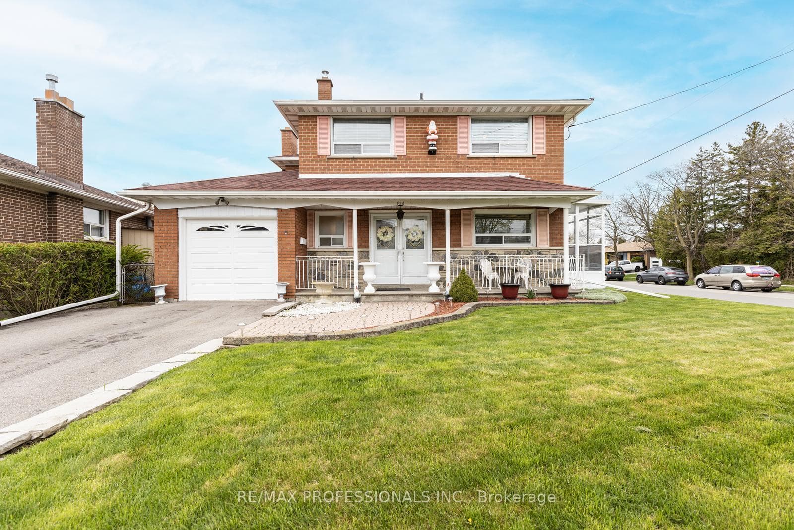 426 Renforth Drive photo 39