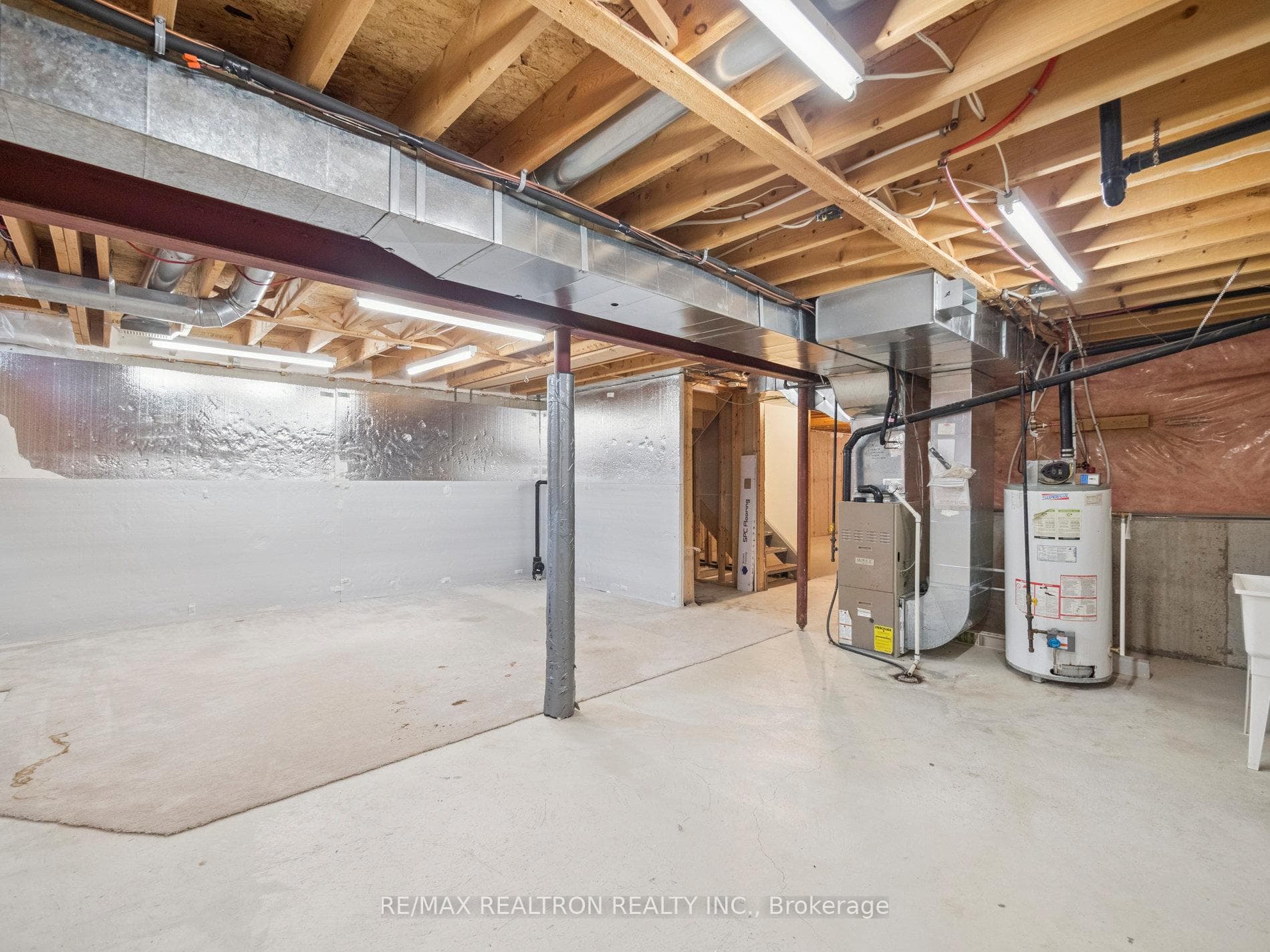 21 Dougherty Crescent photo 28