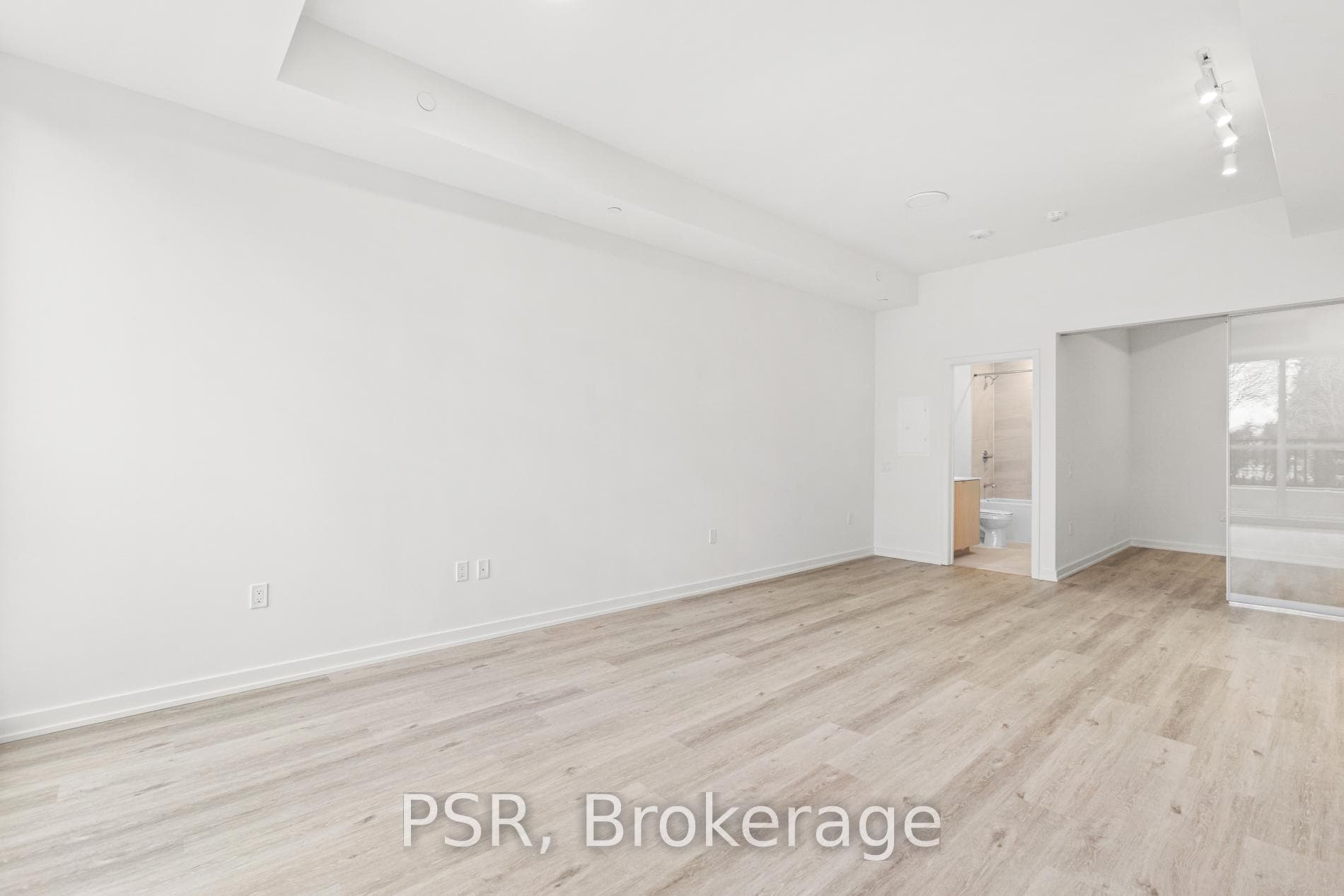 45 Broadfield Drive Unit 112 photo 10