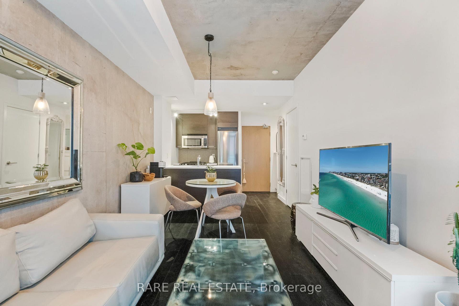 90 Broadview Avenue Unit 414 photo 6