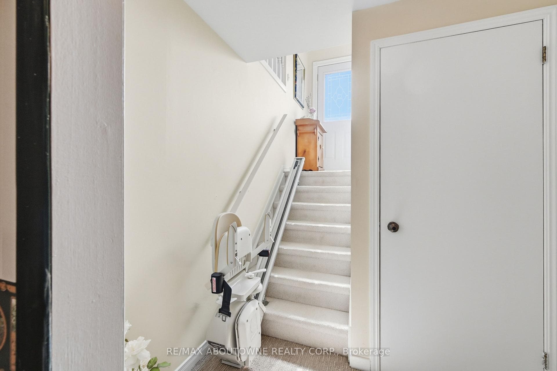 2339 Gillingham Drive photo 22