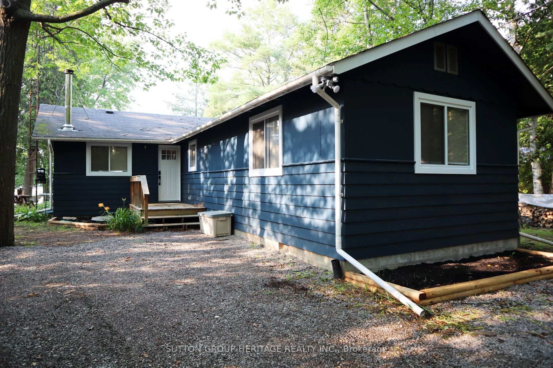 572 Mallard Circle photo 2
