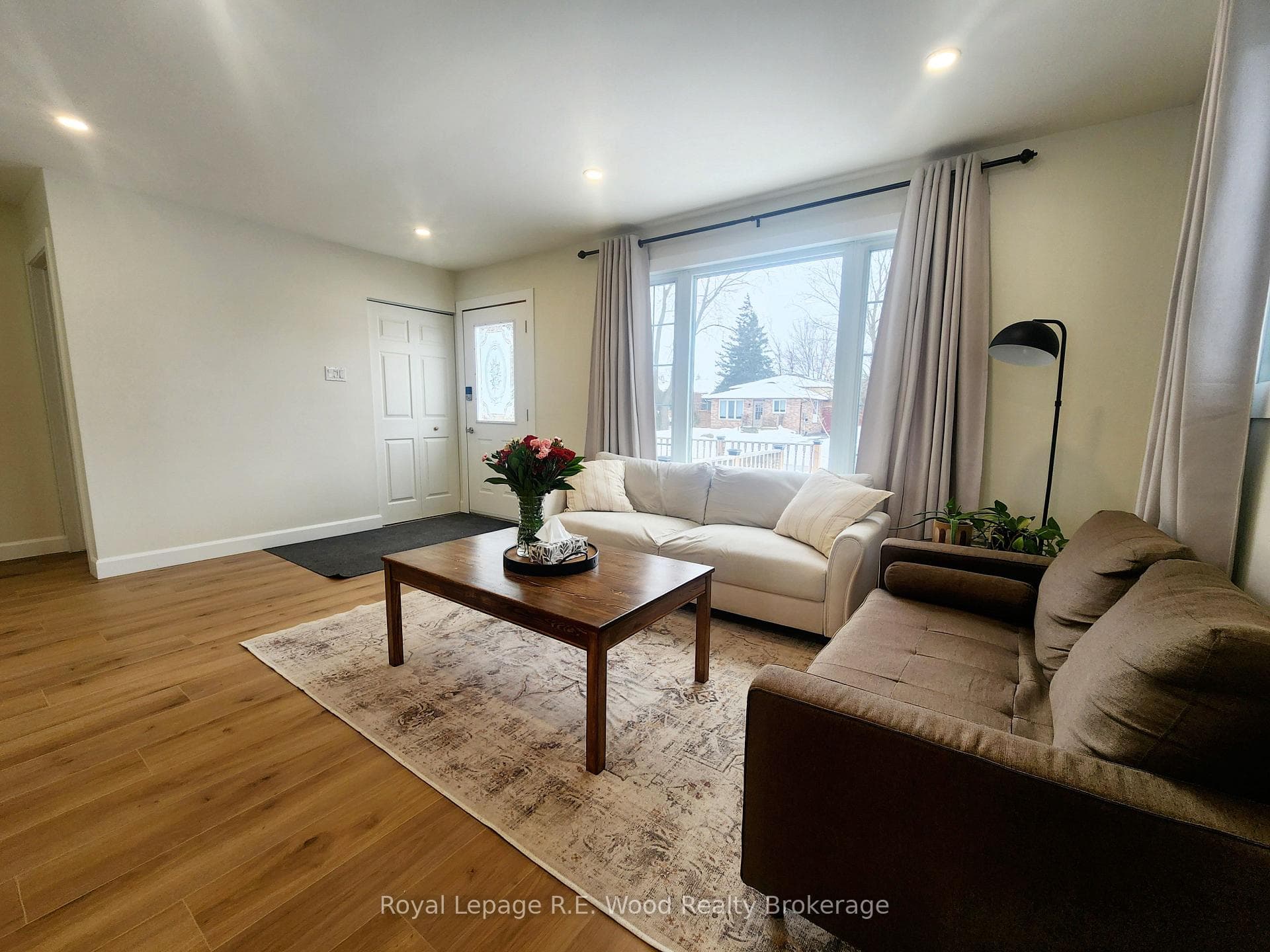 6 Centennial Avenue photo 3