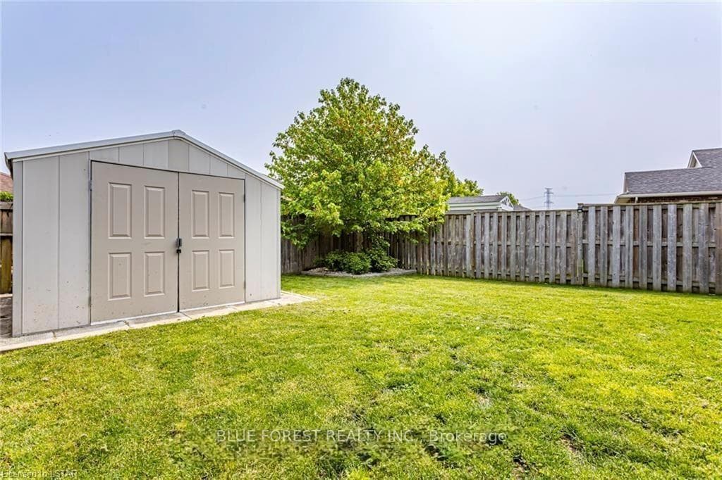 77 Pine Valley Drive photo 40