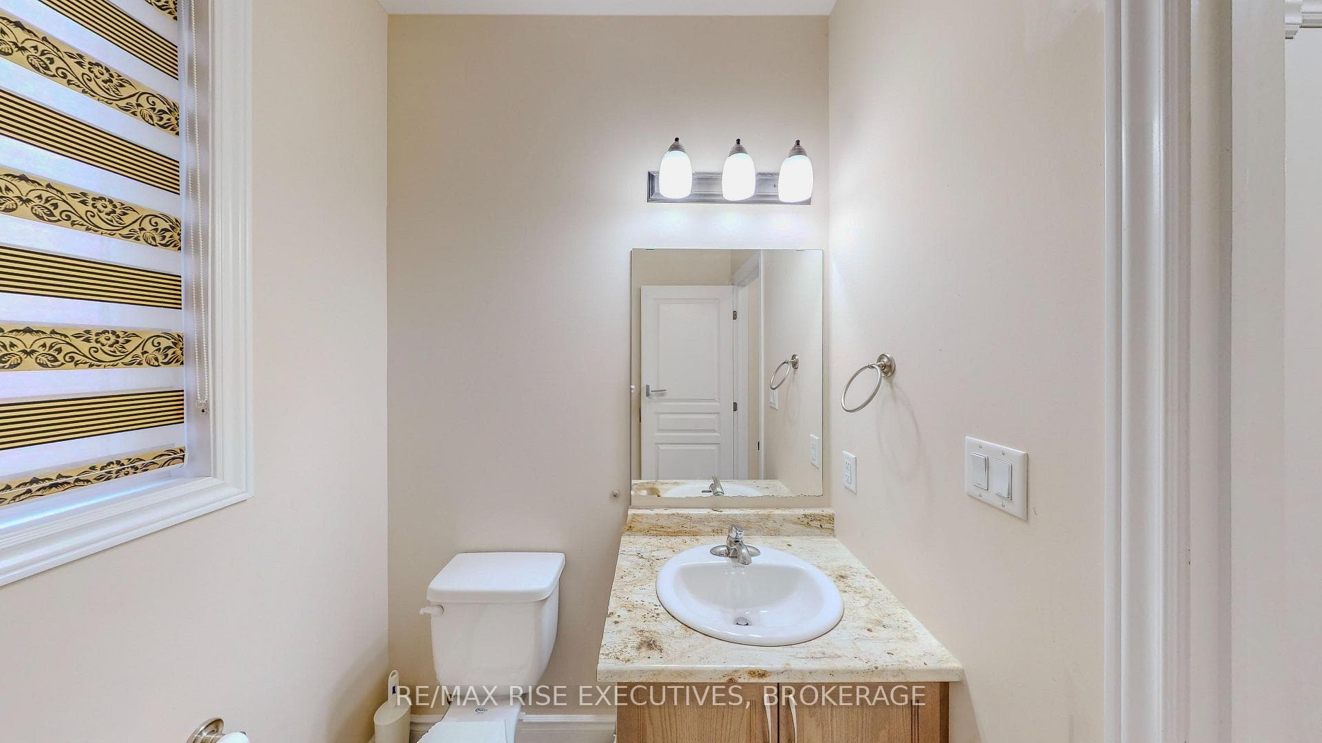 459 Beth Crescent photo 35