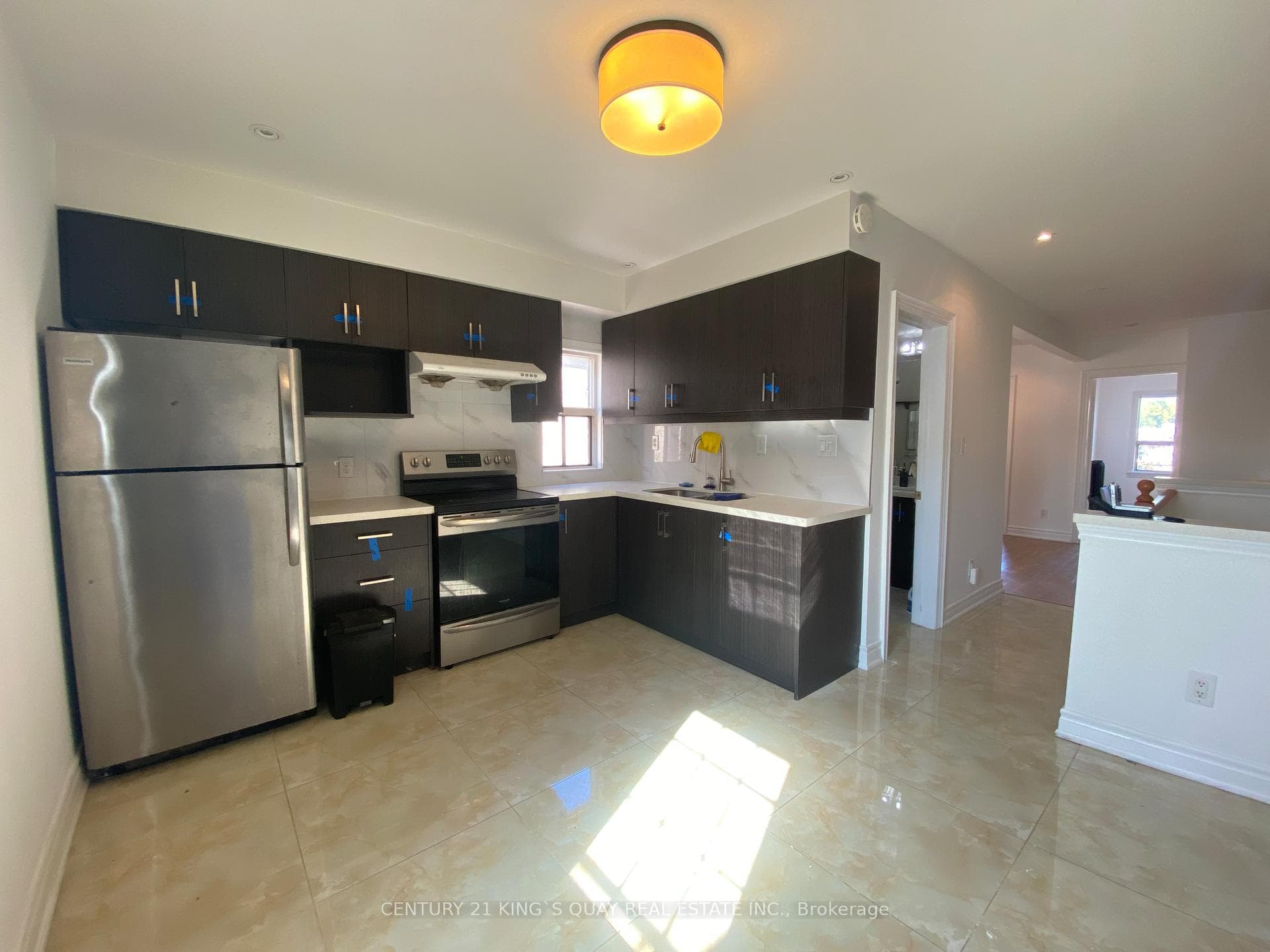 1187 Bloor Street Unit 3rd Fl photo 1