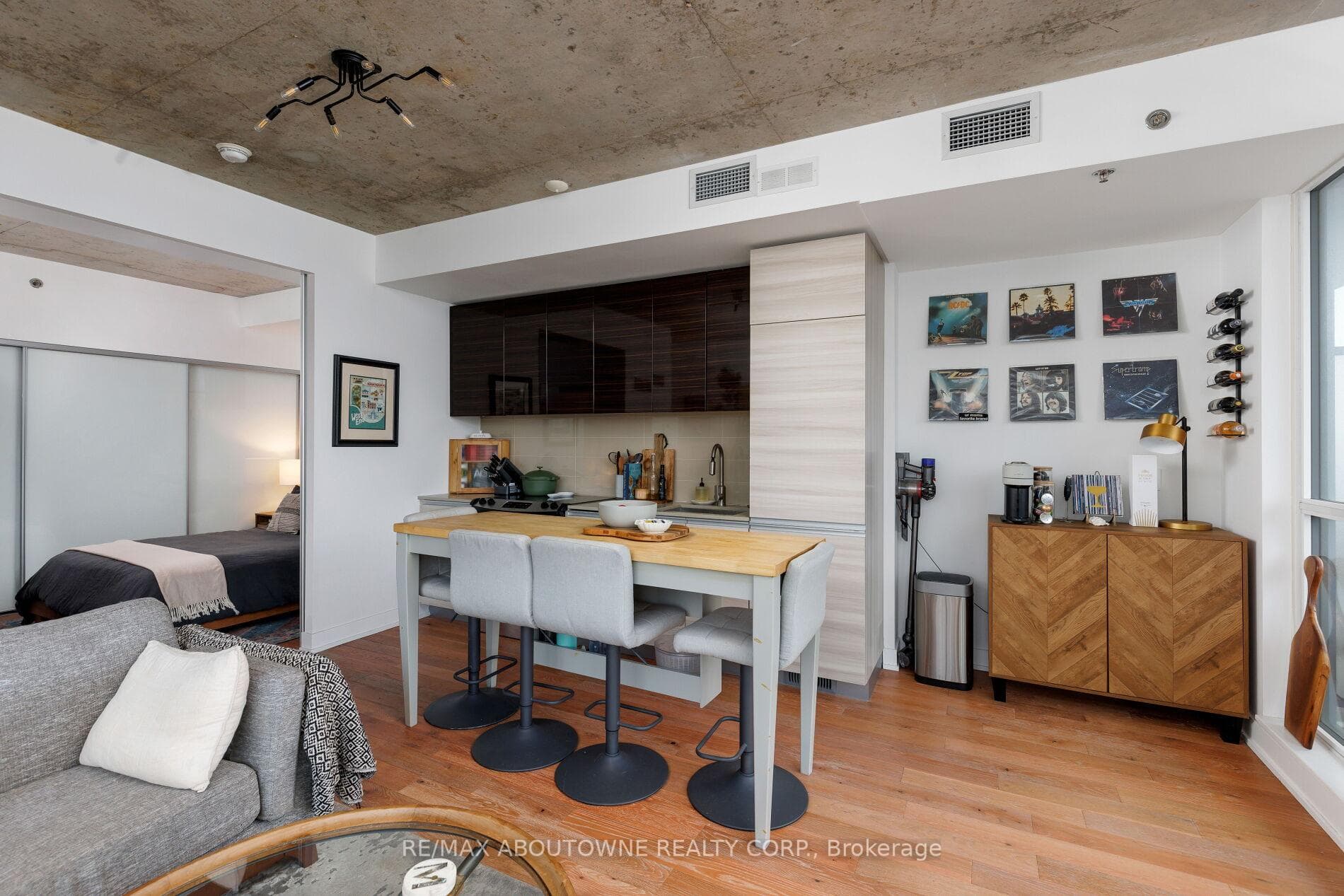 20 Minowan Miikan Lane Unit 1804 photo 13