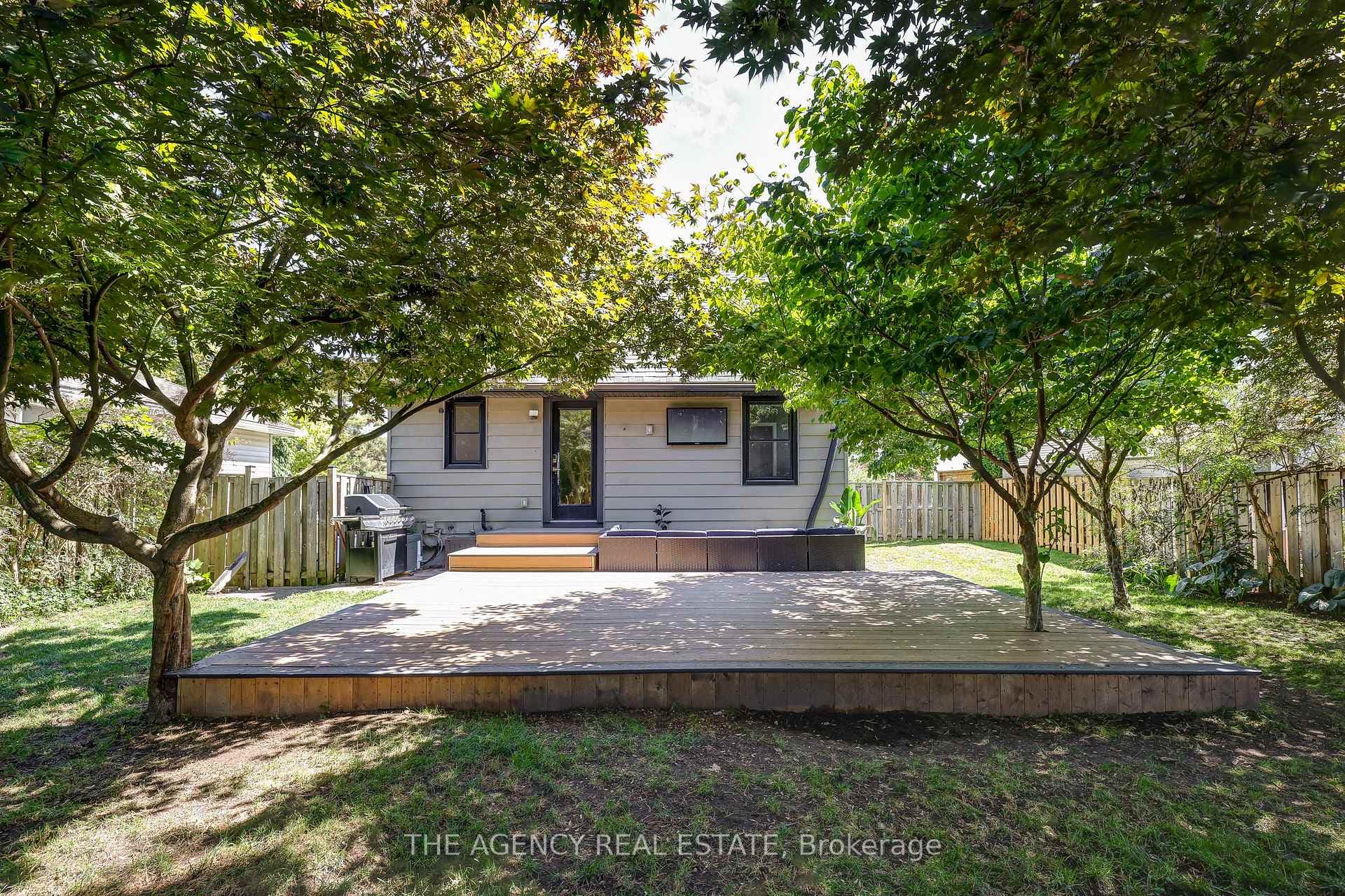 205 Rhine Avenue photo 46