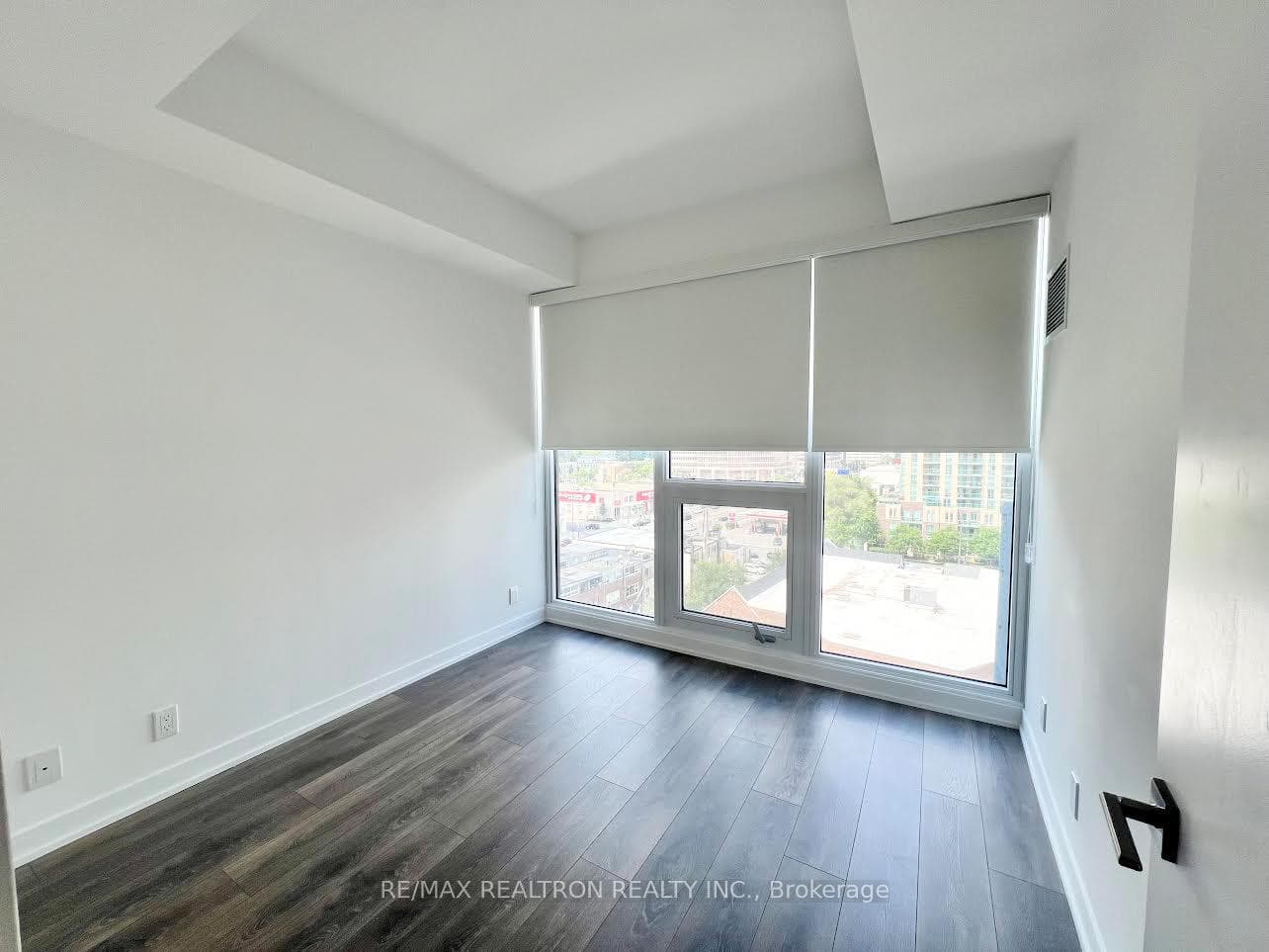15 Holmes Avenue Unit 905 photo 6