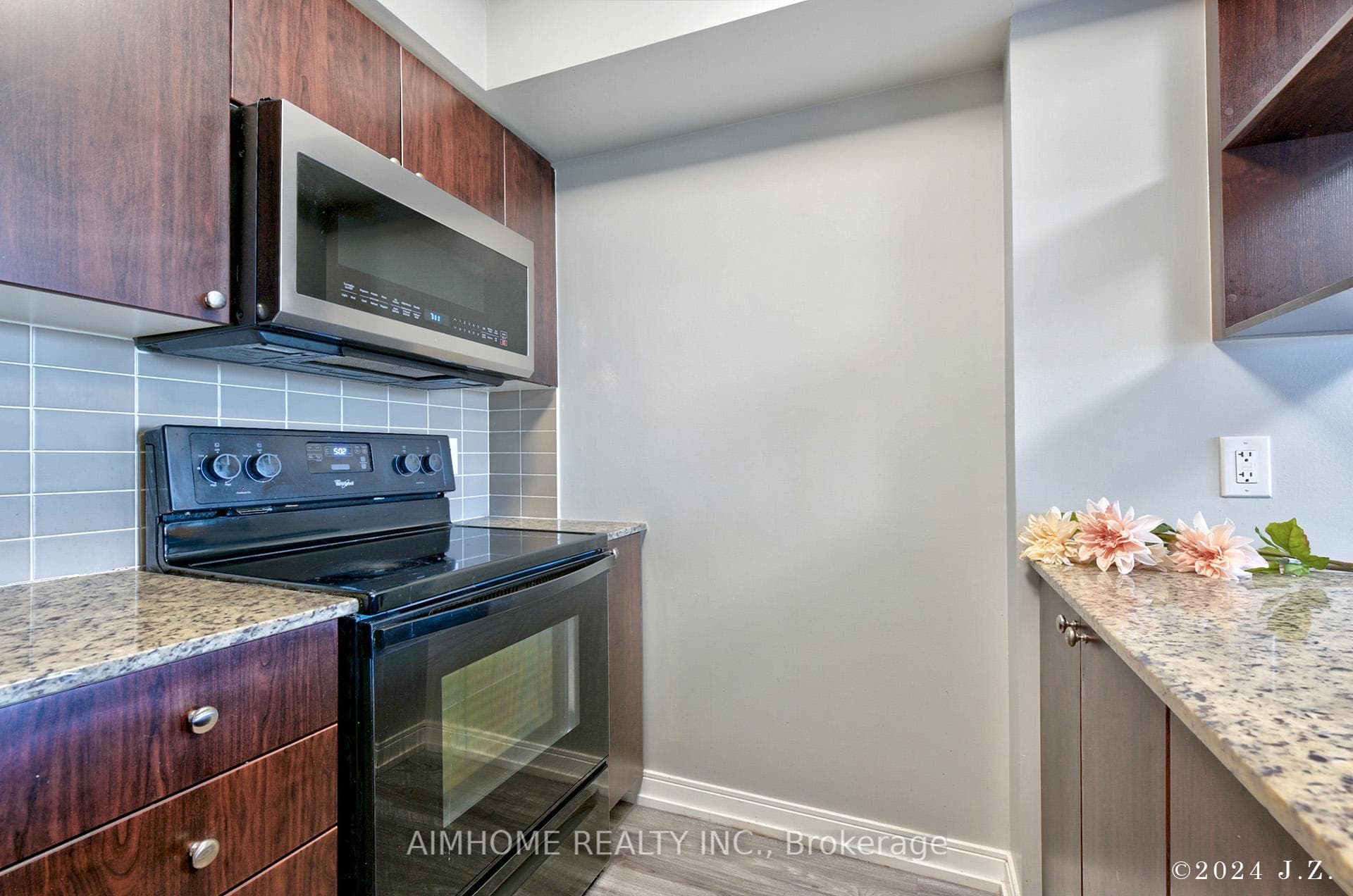 181 Village Green Square Unit 2912 photo 15
