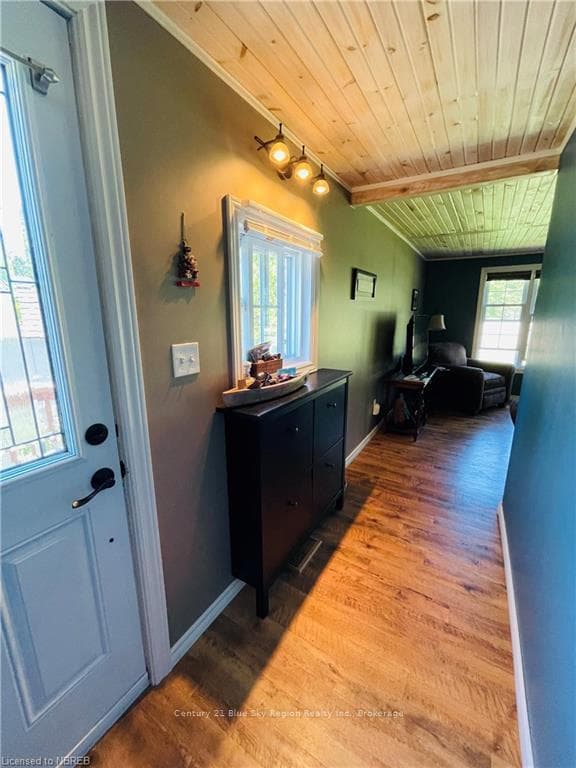 134 BERNARD Crescent photo 6