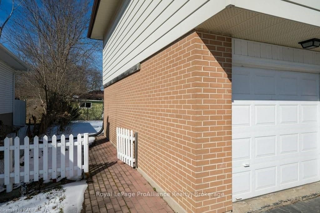 22 WOLFE Street photo 40