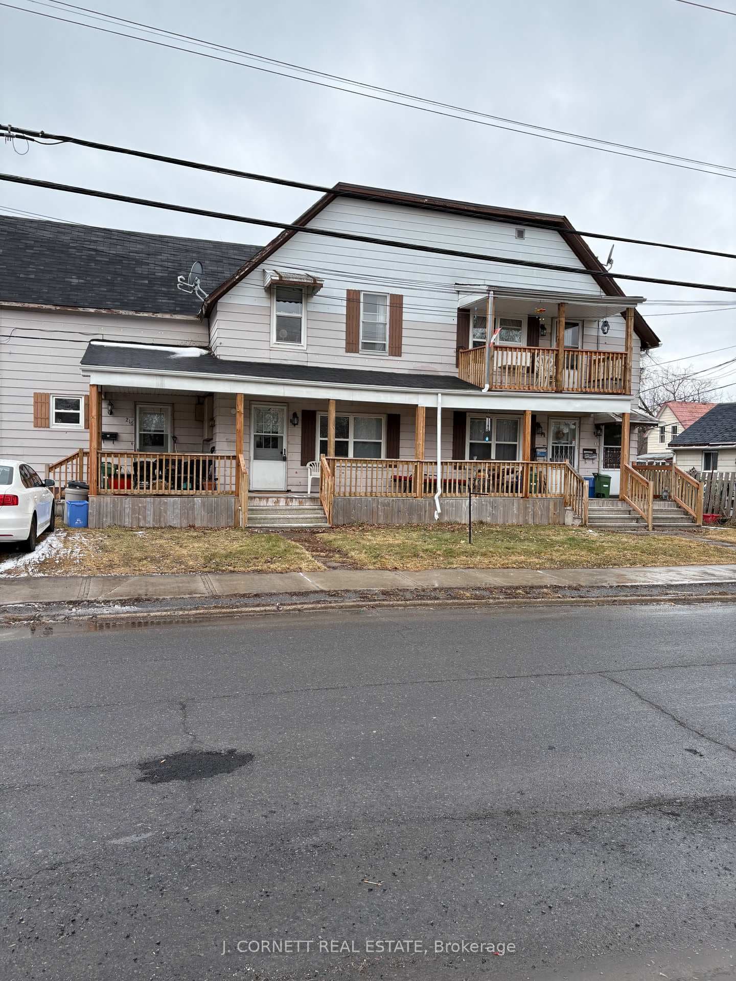 216 Bedford Street photo 3