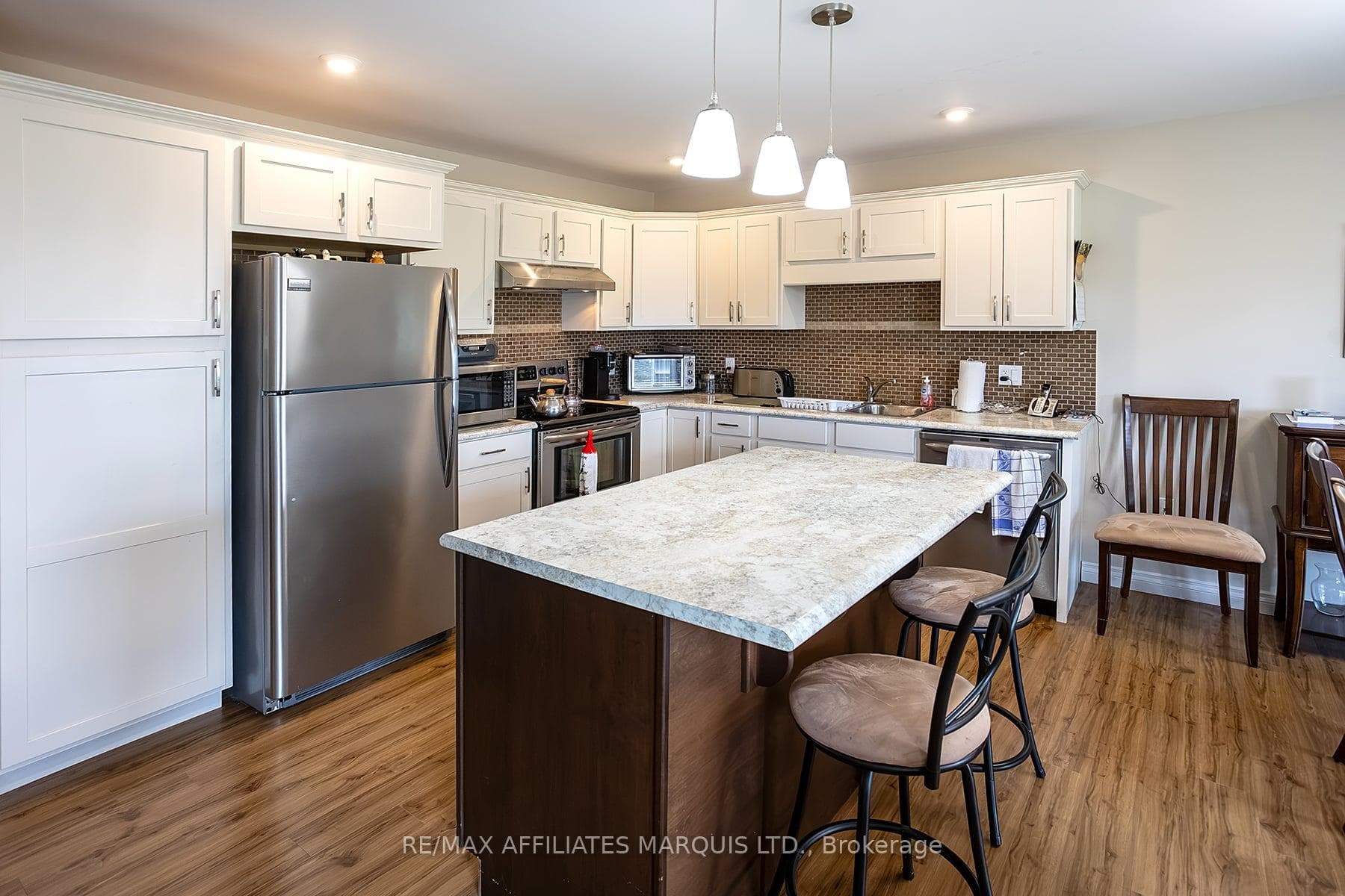 Fridge, Stove, Dishwasher Included