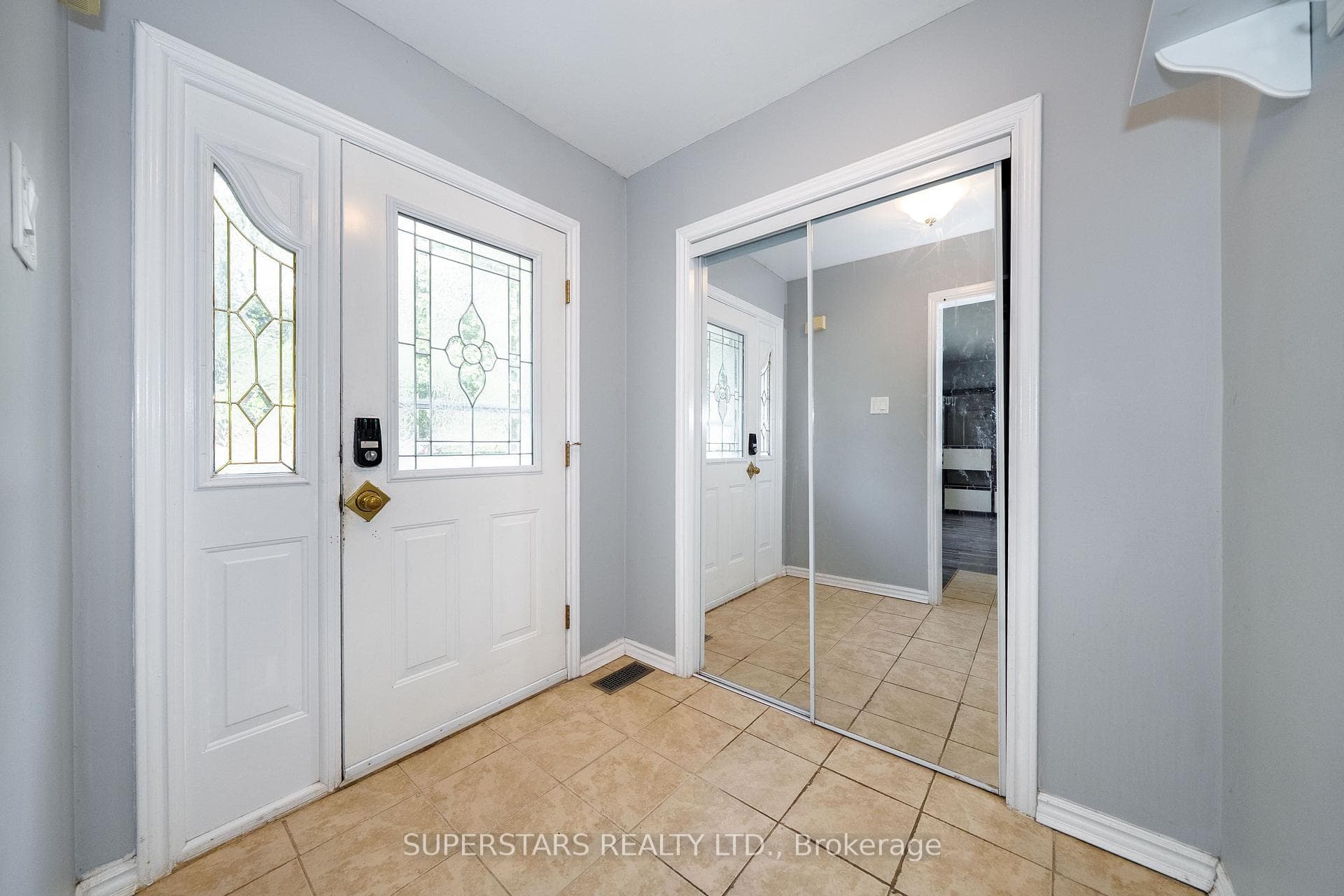 6 Meadowland Drive photo 3