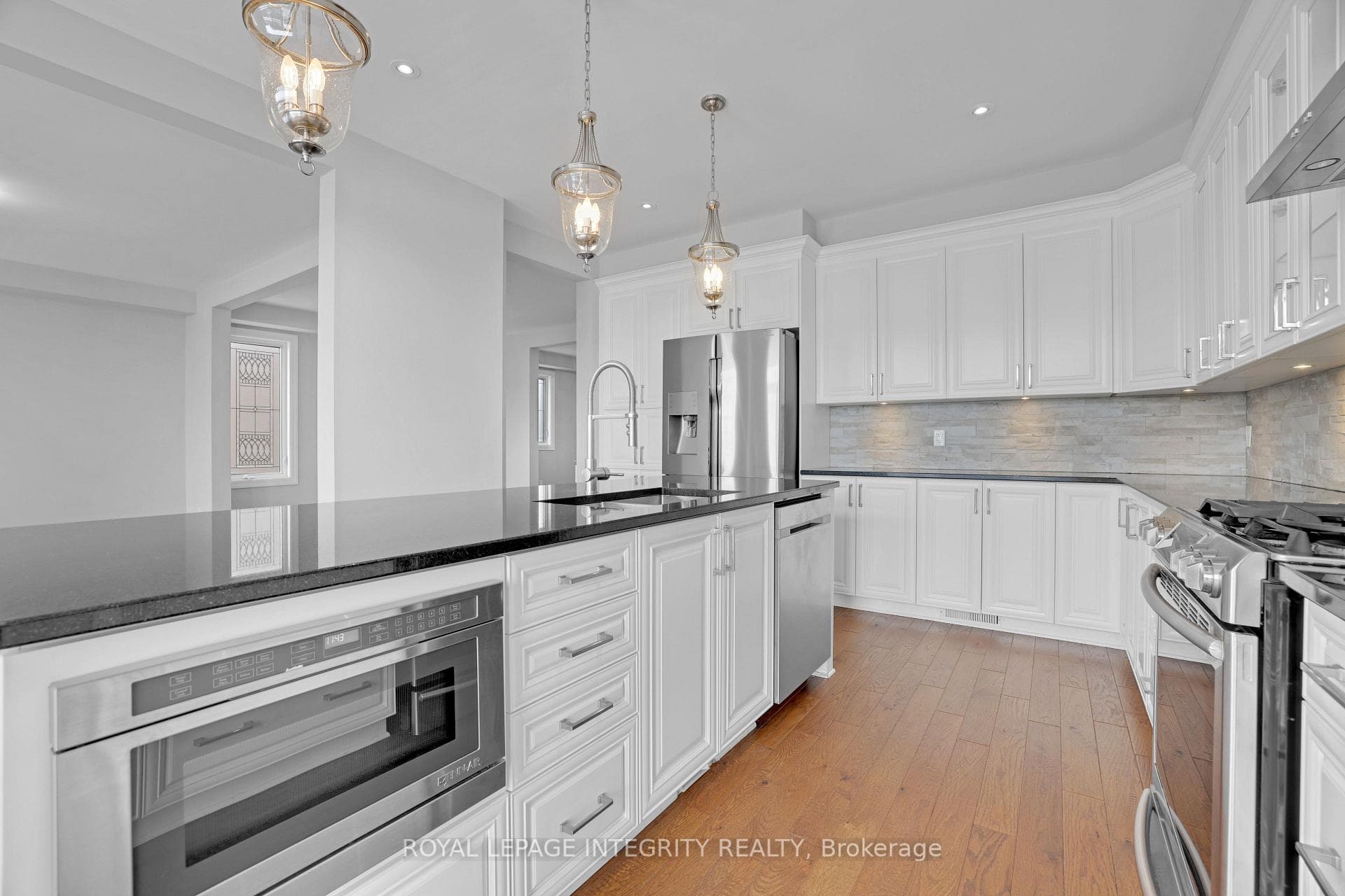 508 Yellow Birch Street photo 14