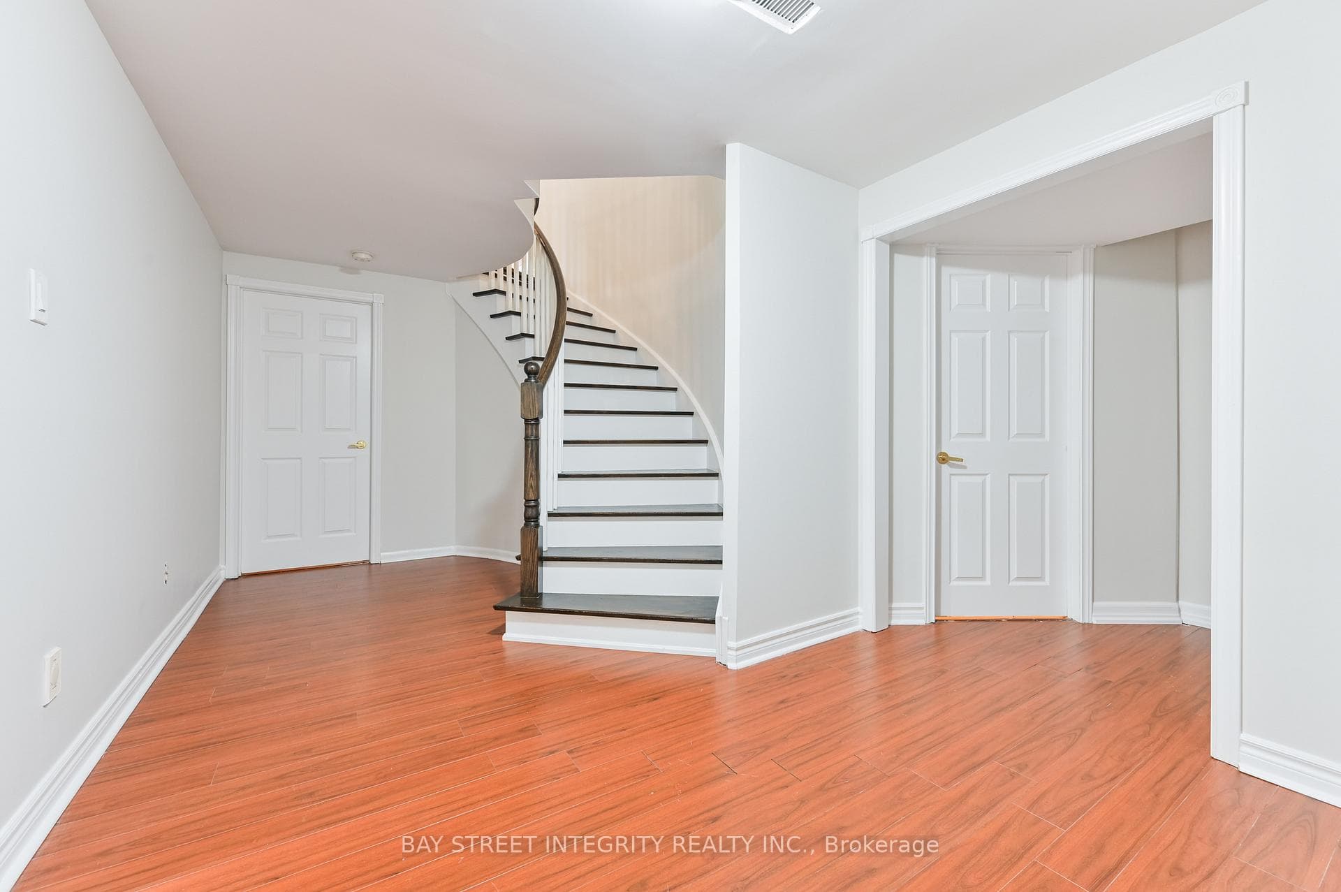 35 Holbrook Court photo 34