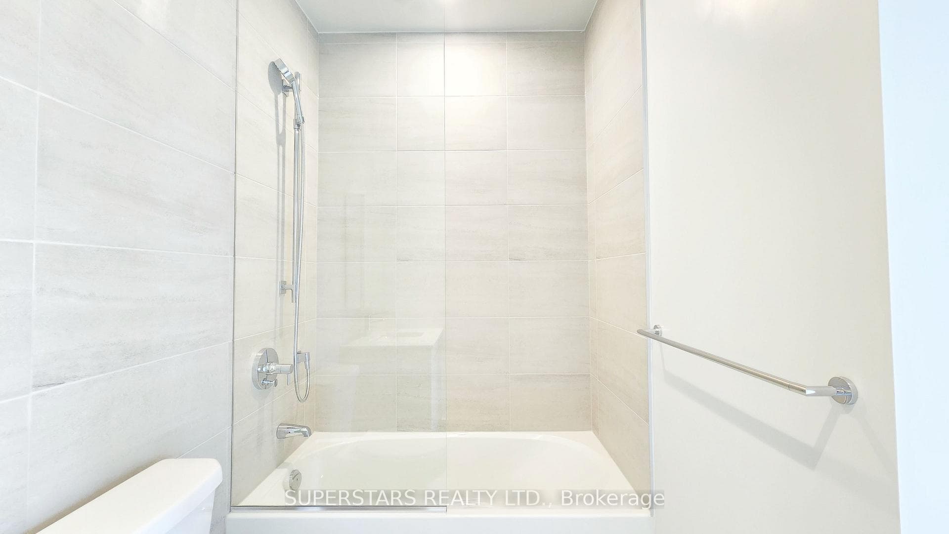 8 Cumberland Street Unit 4303 photo 8