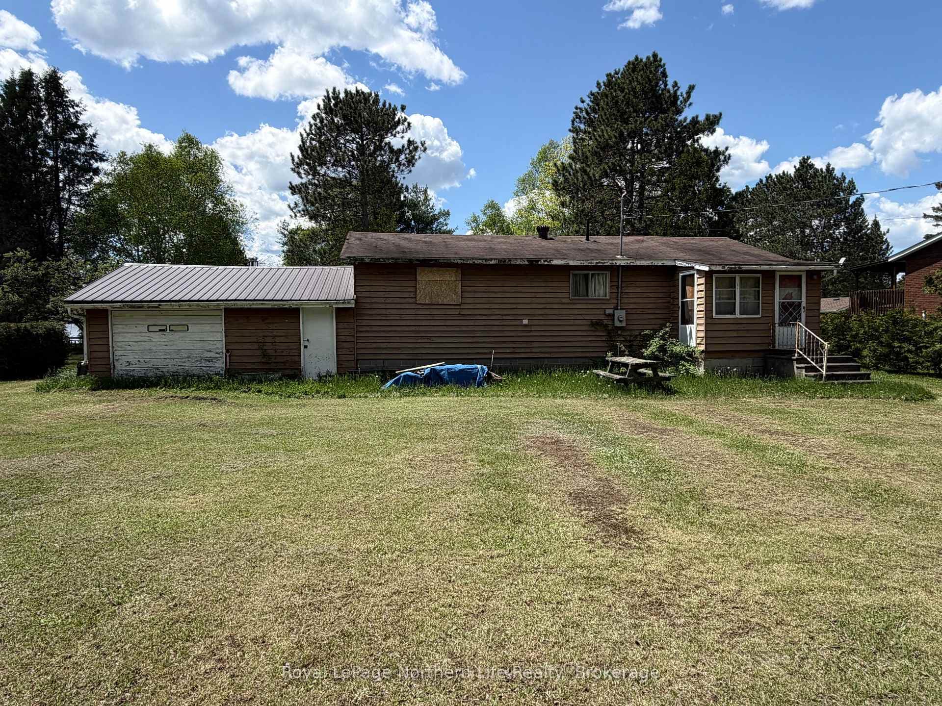 83 EARLS LAKE Road photo 4
