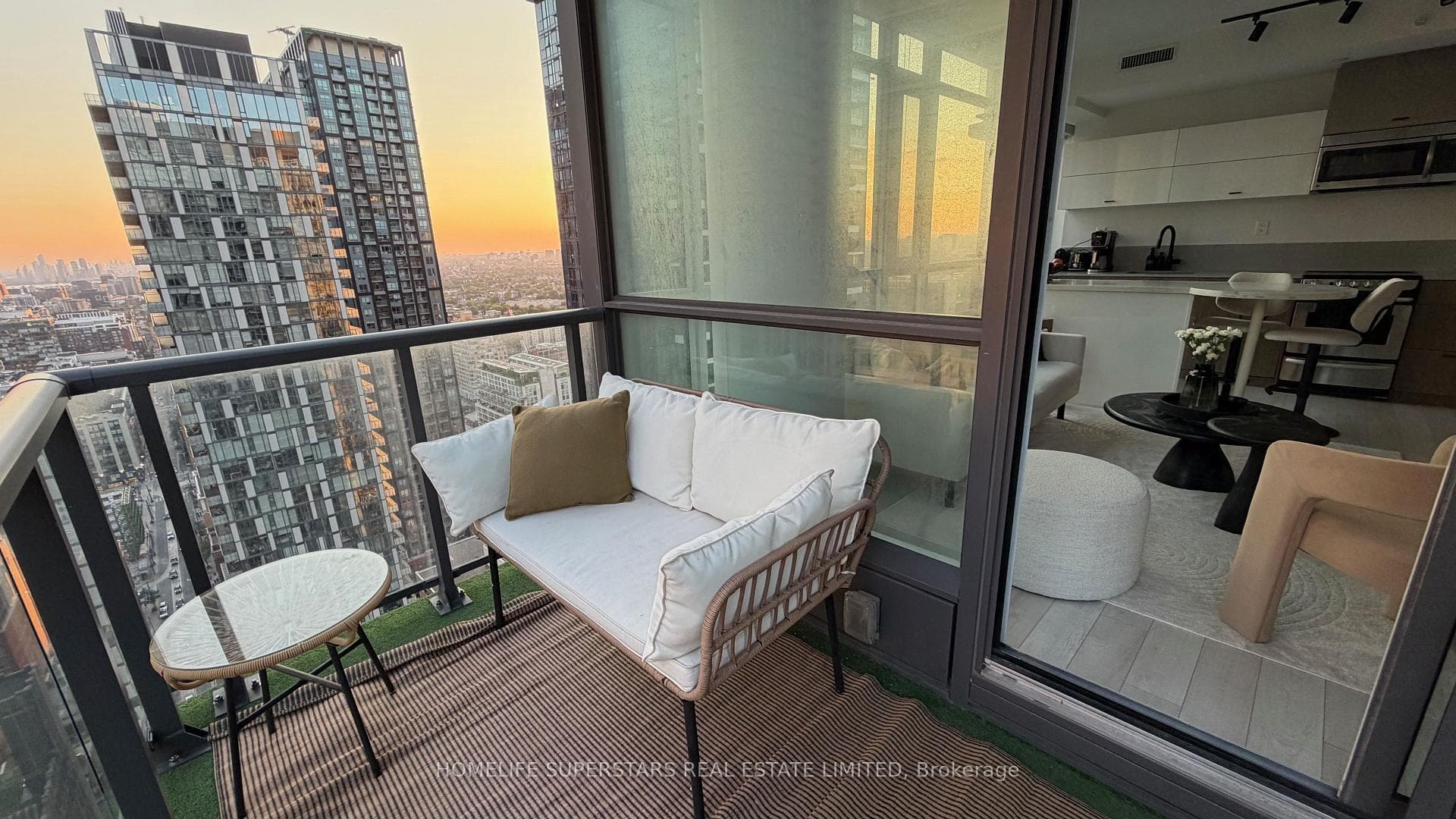 290 Adelaide Street Unit 3411 photo 15
