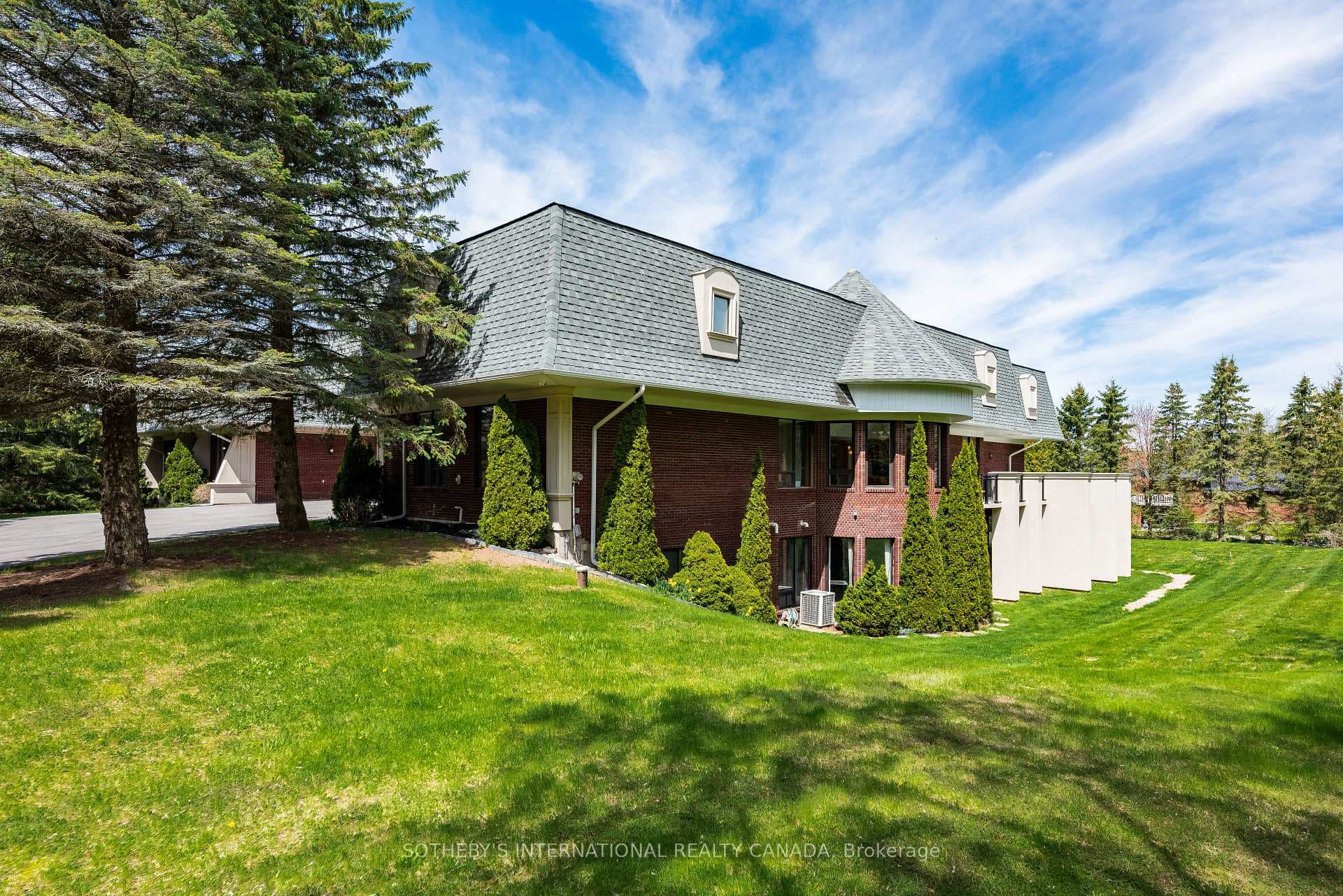 48 Scott Crescent photo 9