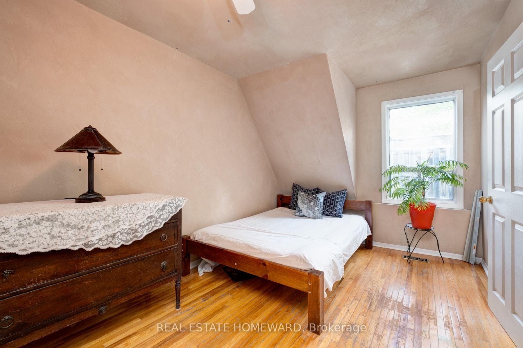 356 Dupont Street photo 21