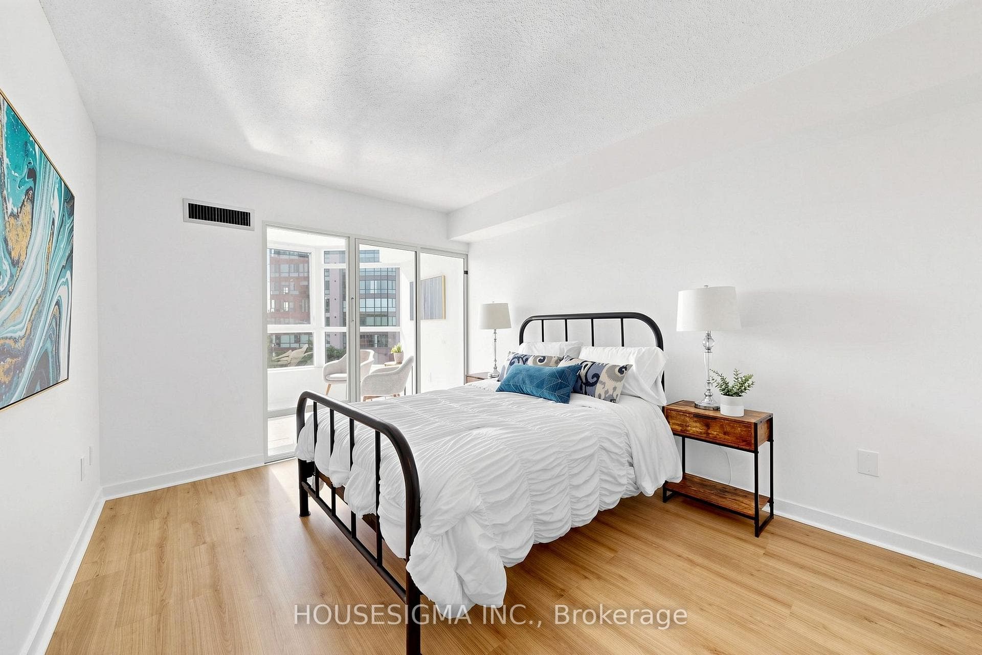 3231 Eglinton Avenue Unit 401 photo 15