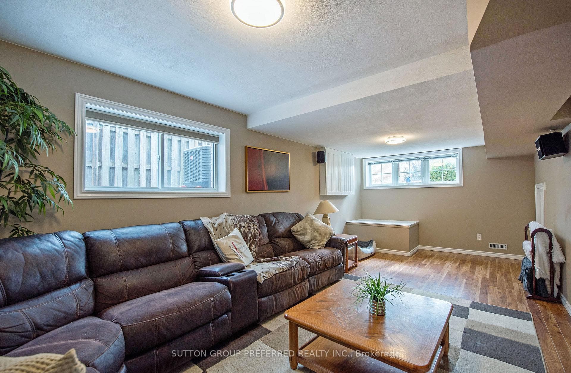 631 Thornwood Court photo 28