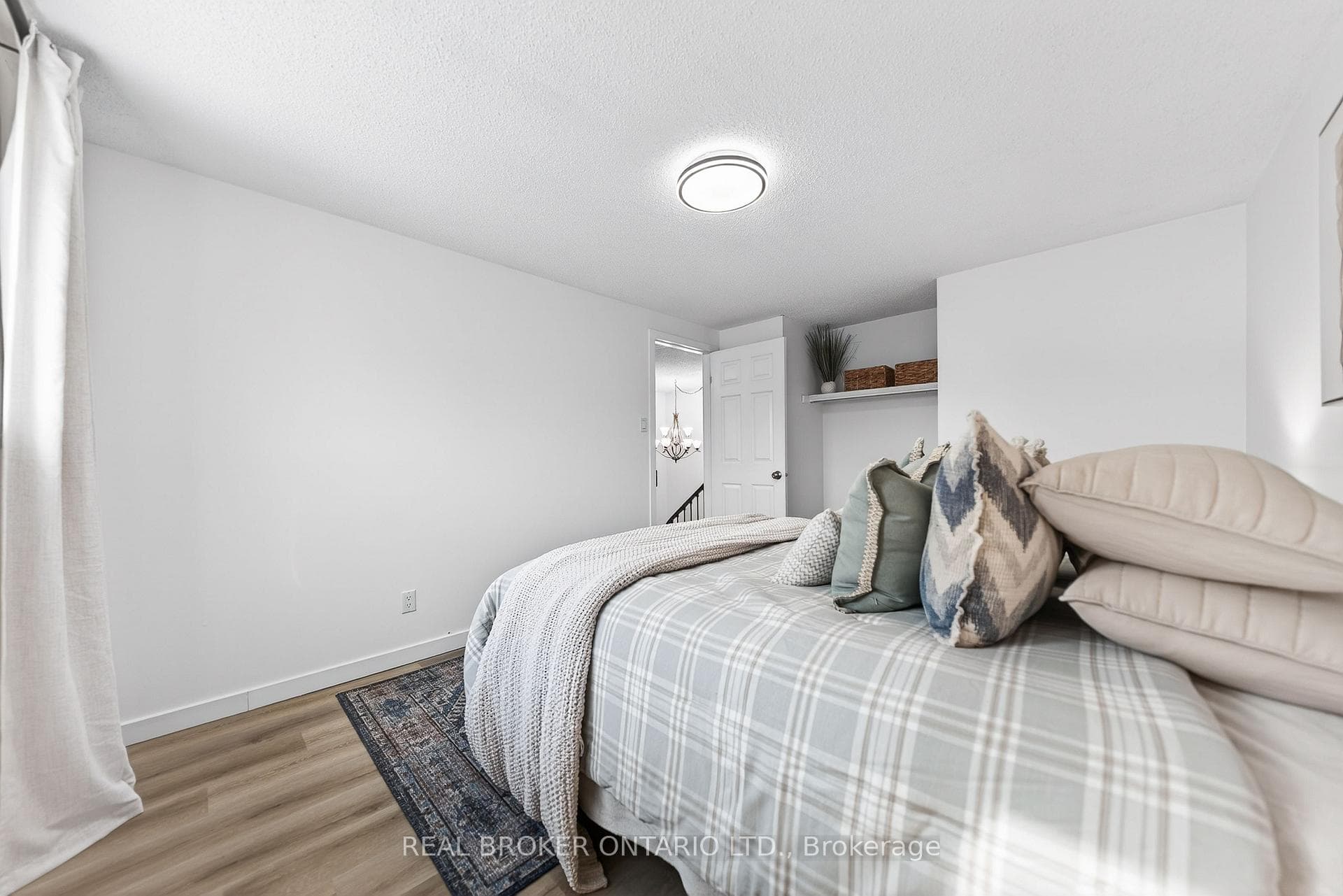 243 Highview Drive photo 26