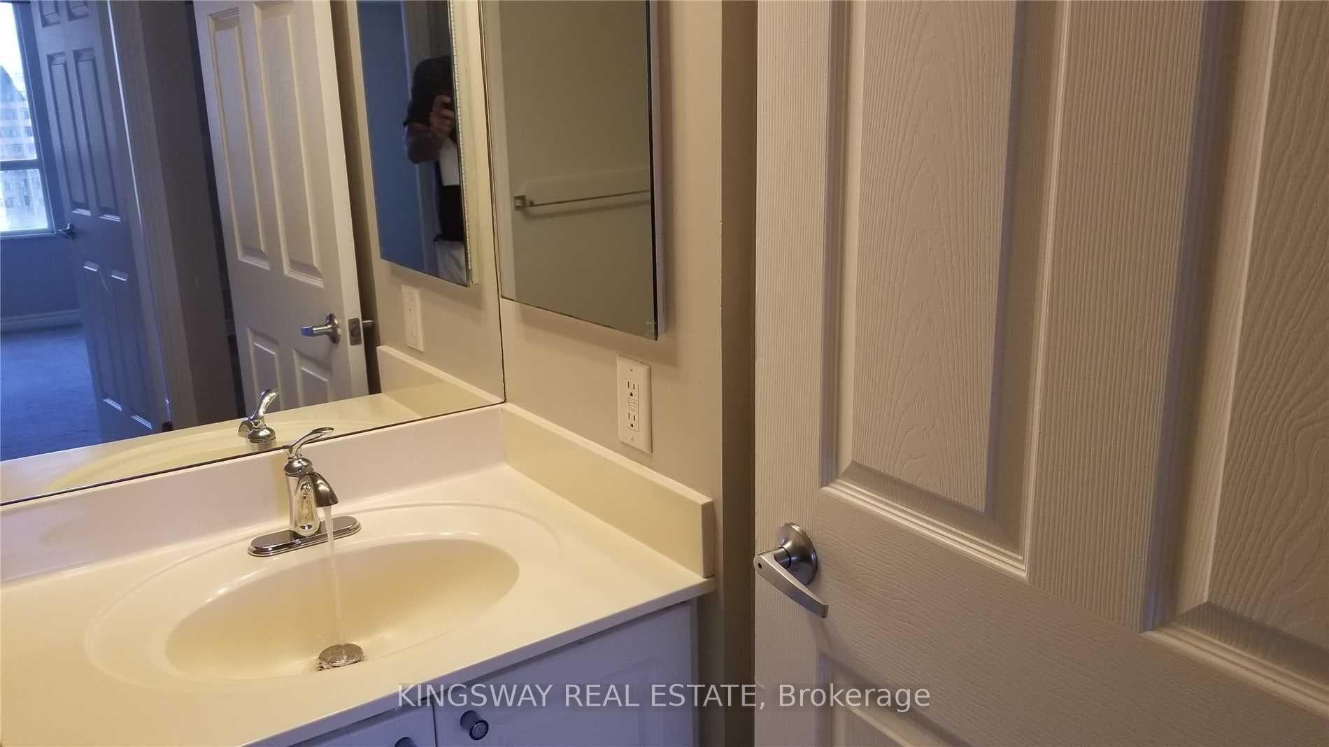 3888 Duke Of York Boulevard Unit 1227 photo 10