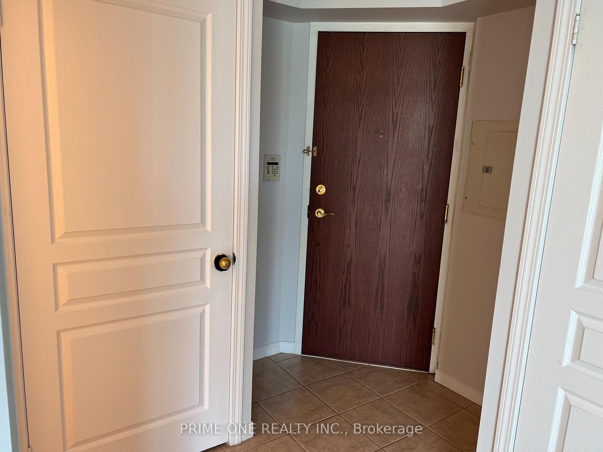2545 Erin Centre Boulevard Unit 510 photo 16