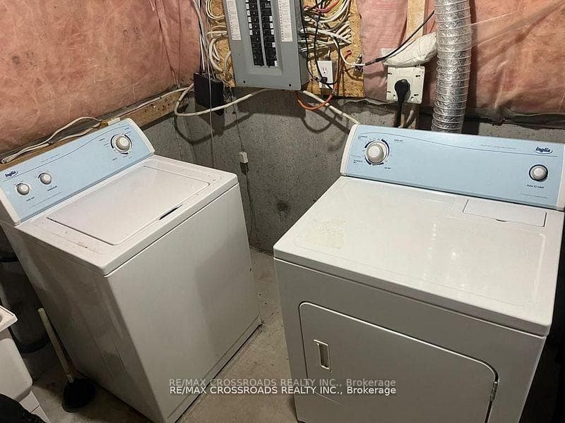 27 Bobolink Avenue Unit Sep/Ent photo 7