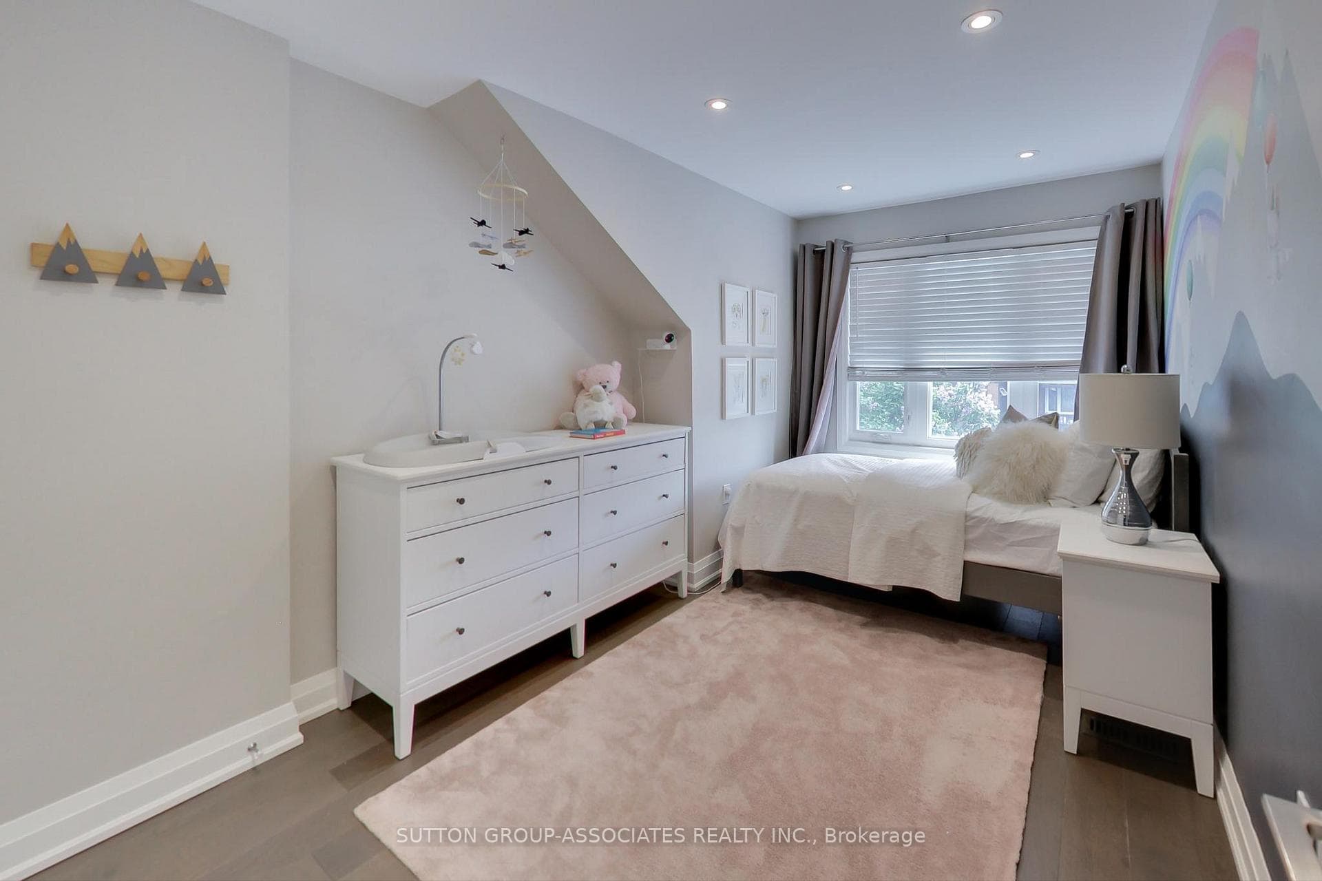 312 Glenholme Avenue photo 23