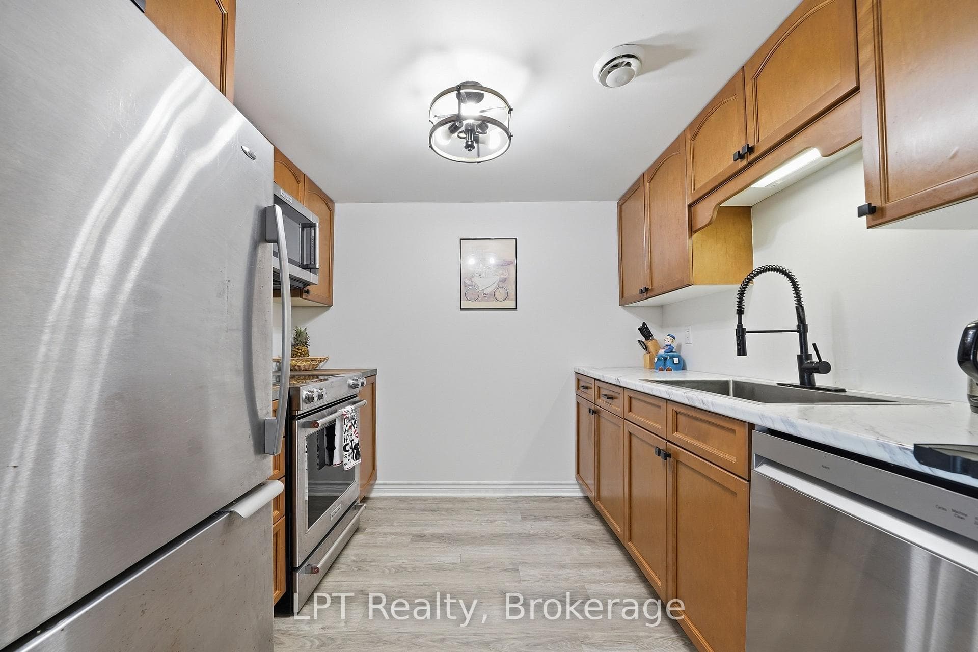 37 Lake Breeze Court Unit 5A photo 12
