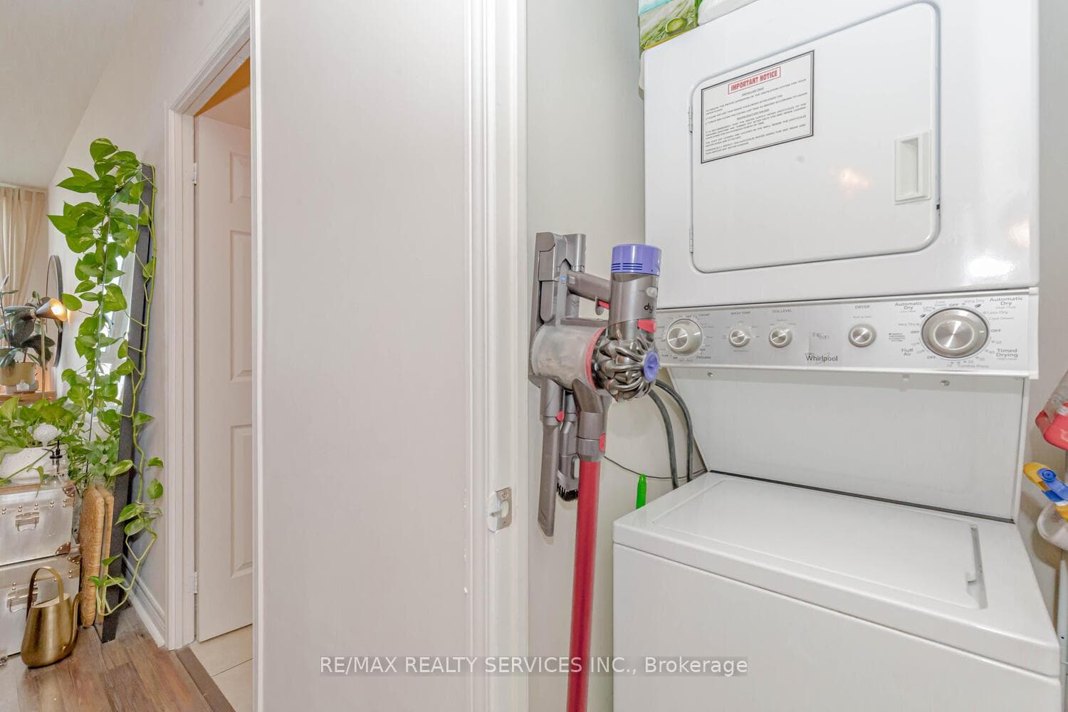 339 Rathburn Road Unit 701 photo 19