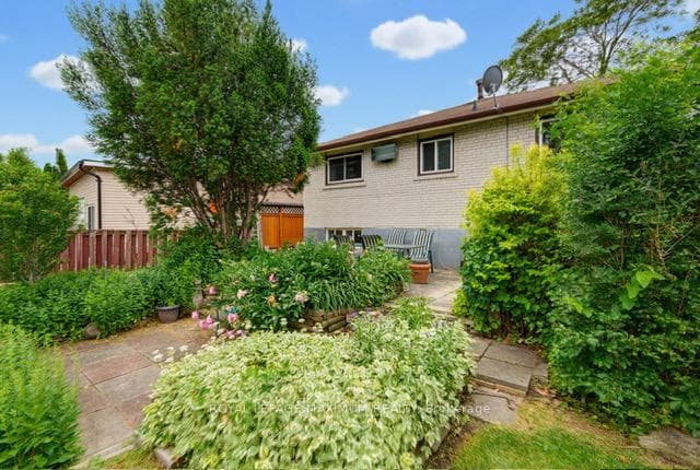 41 Strathavon Drive photo 31