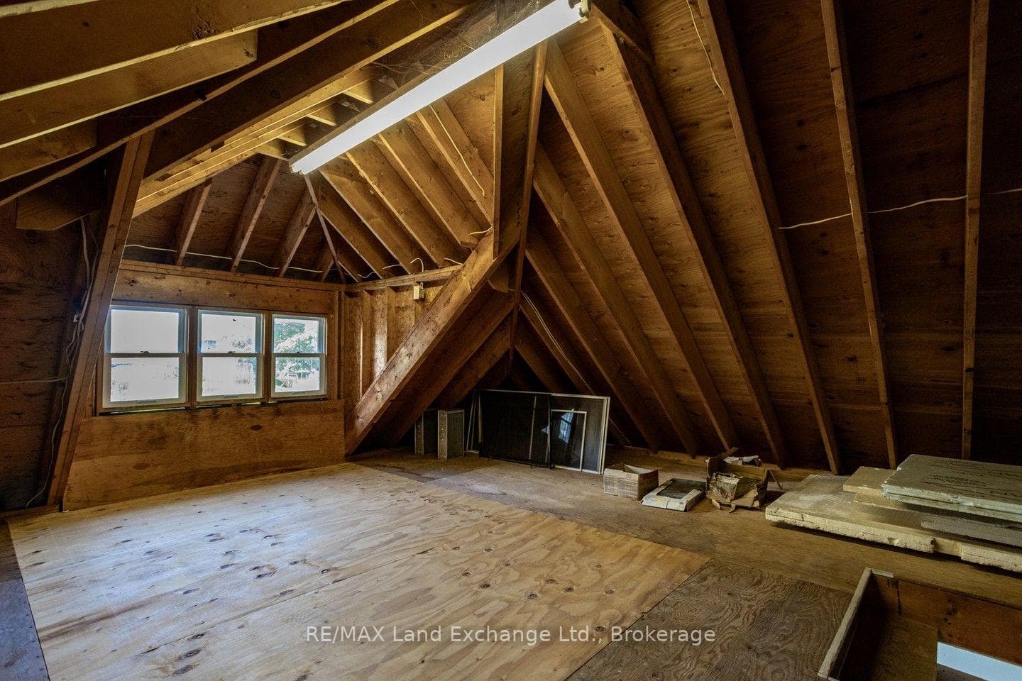 257 Kingsway Street photo 42