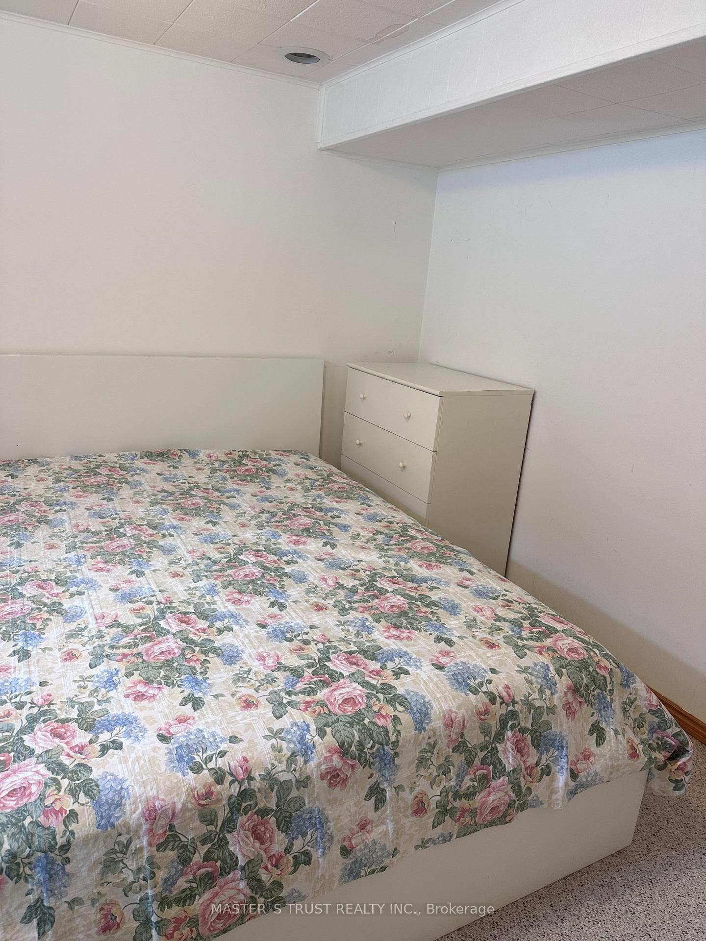57 Weatherstone Crescent photo 4