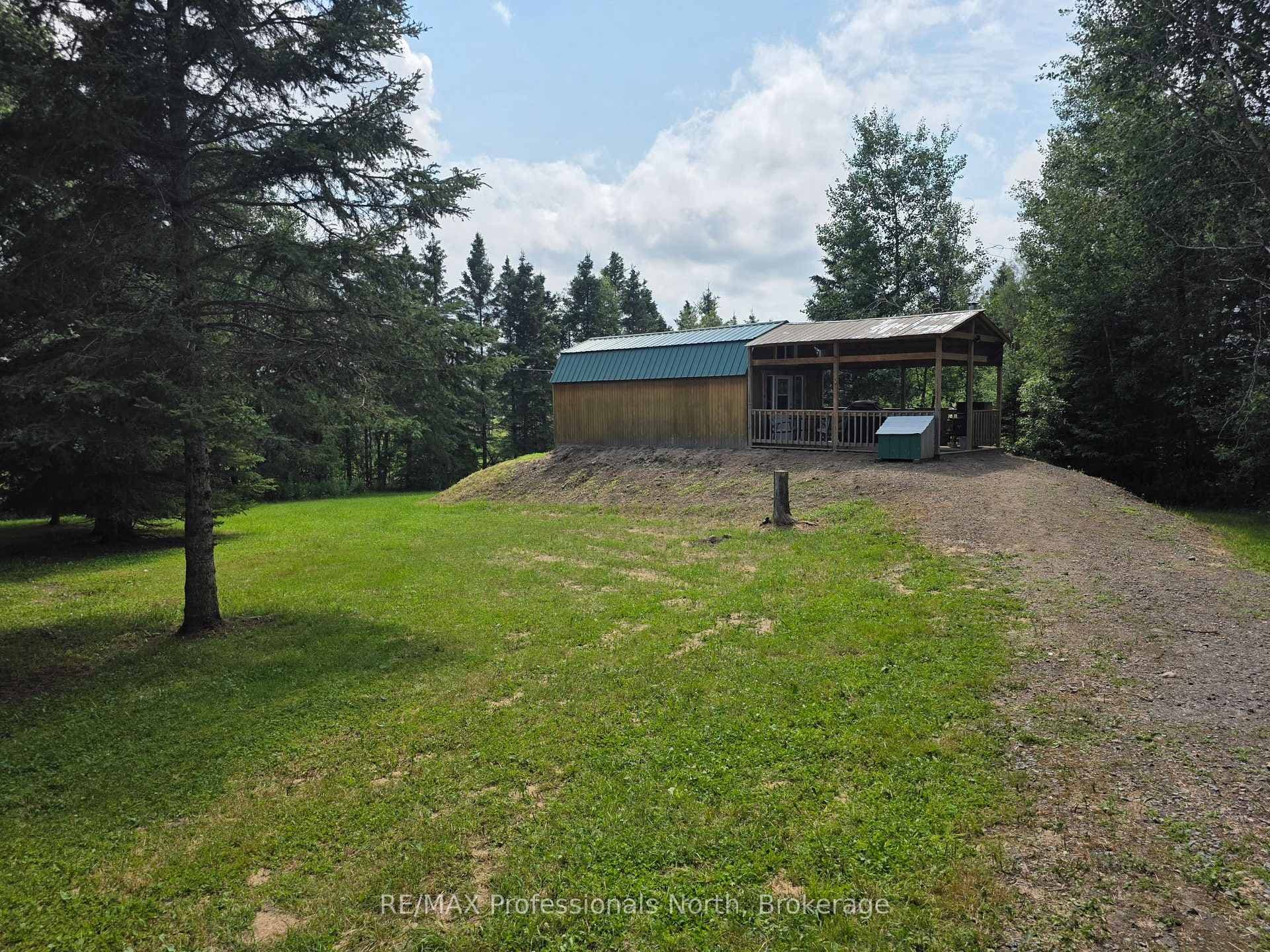 737 HILL AND GULLY Road photo 3