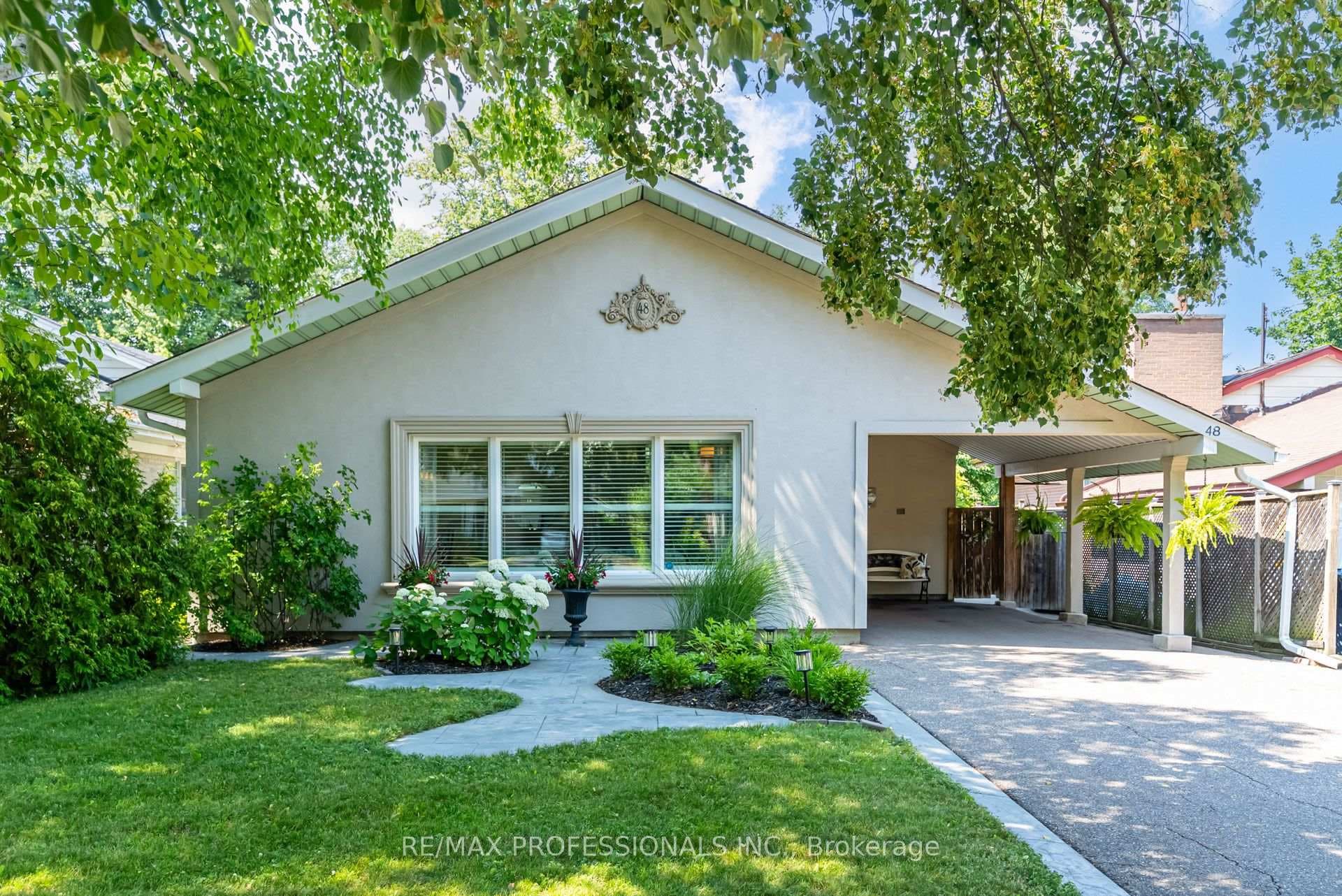 48 Genthorn Avenue photo 1